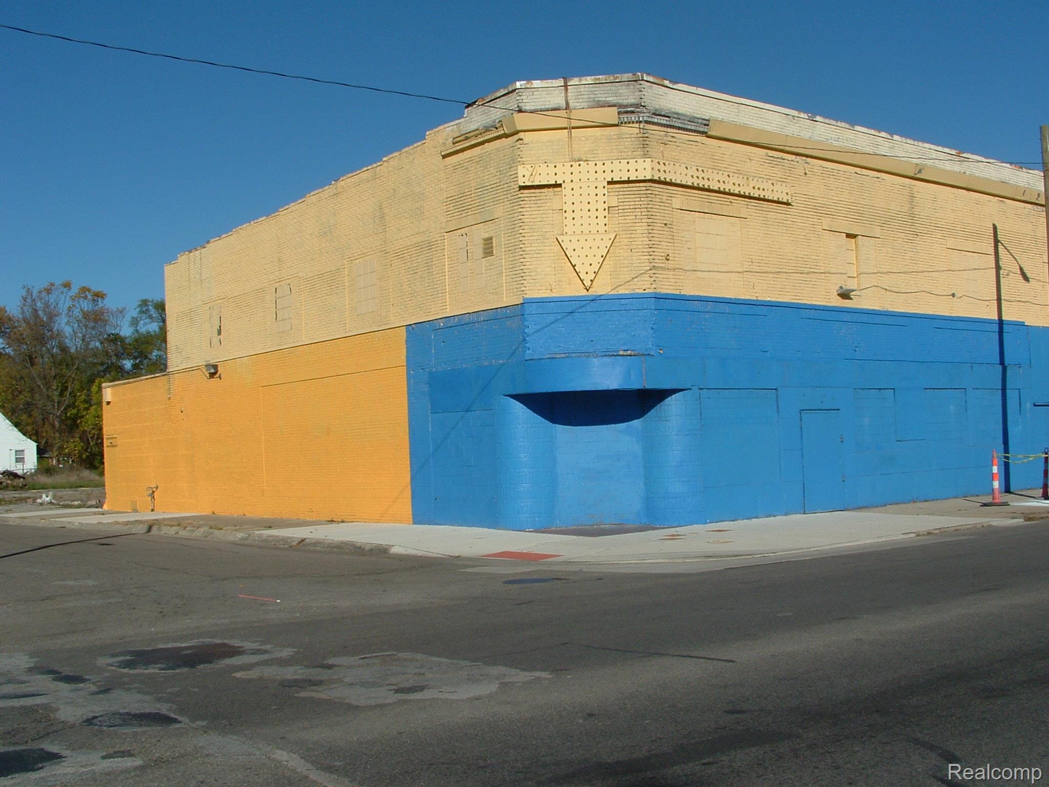 20650 Fenkell Avenue Property Photo 1