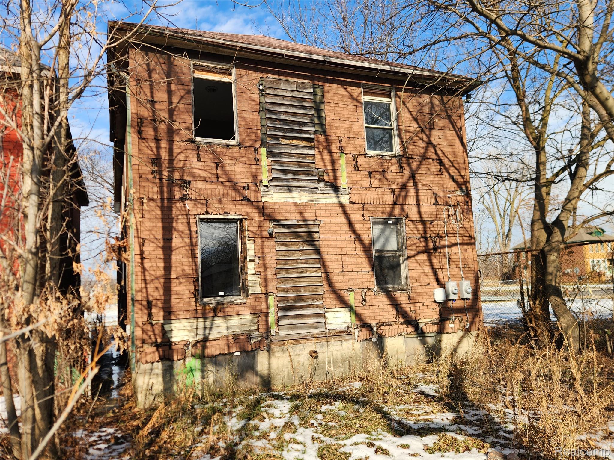 4021 Elmhurst Street Property Photo 8