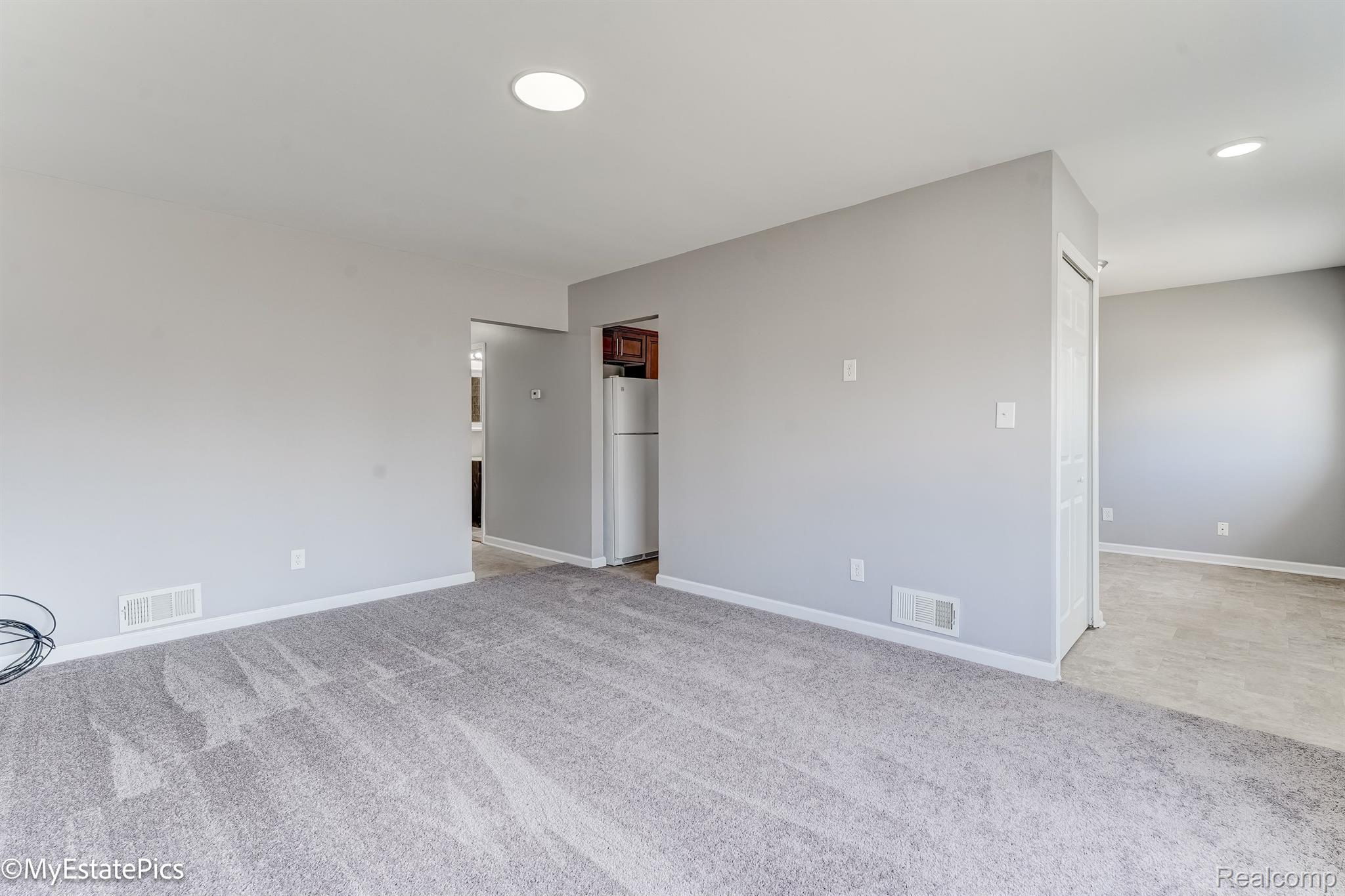 547 S Hawthorne Street Property Photo 13