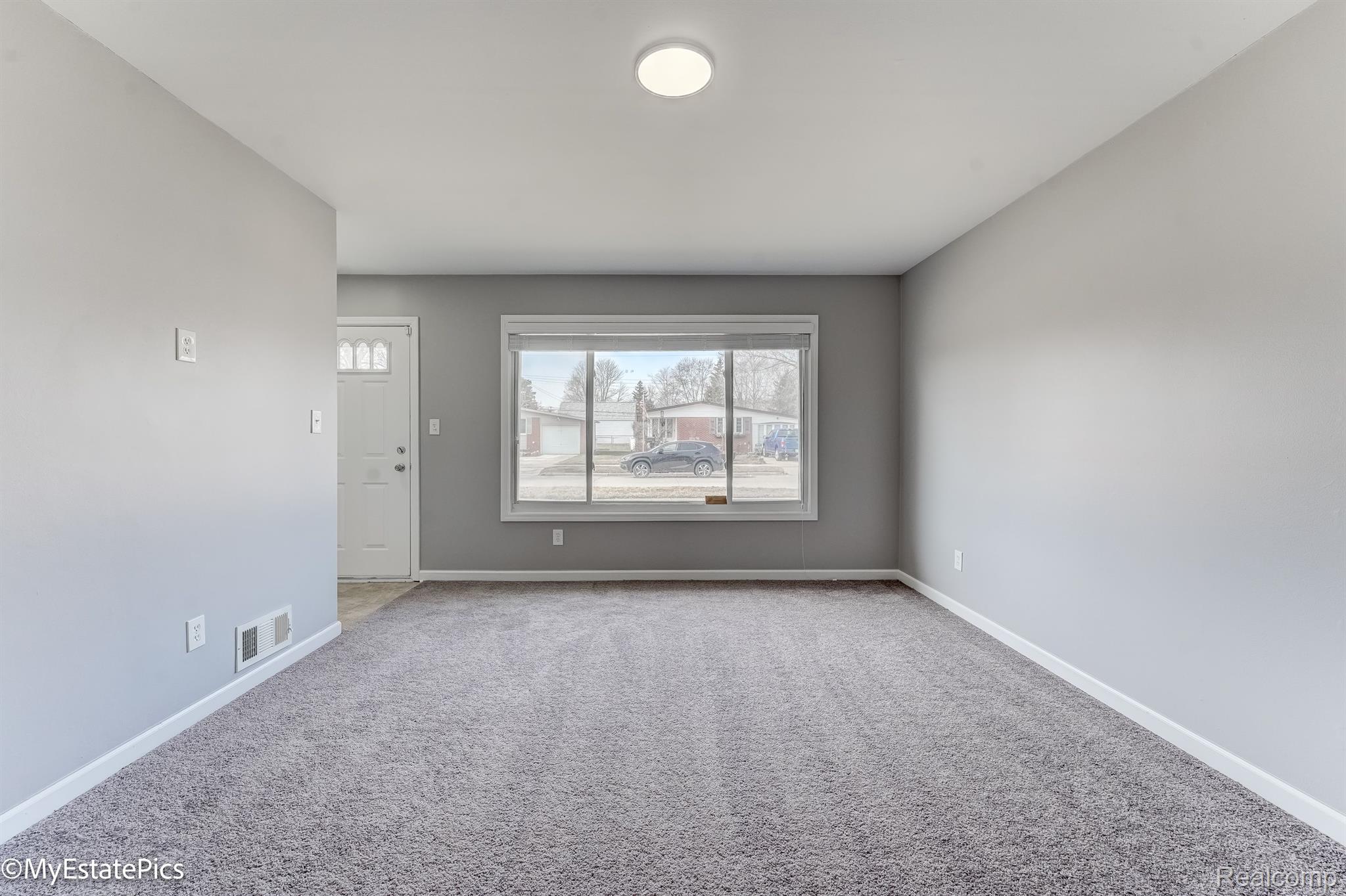 547 S Hawthorne Street Property Photo 15