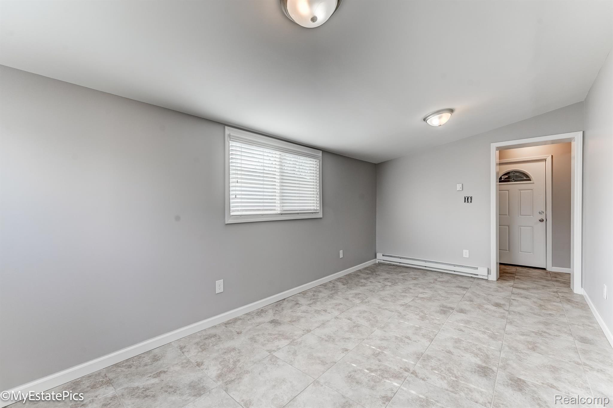 547 S Hawthorne Street Property Photo 30