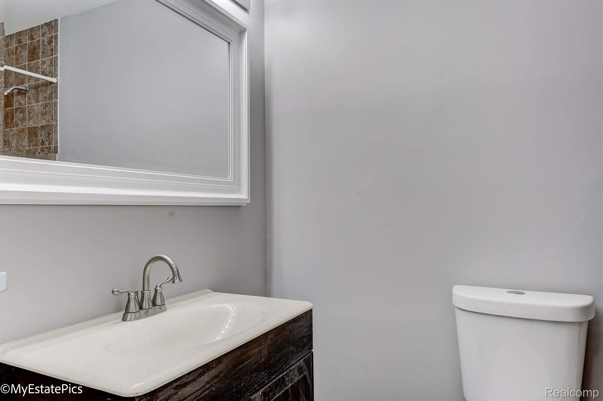 547 S Hawthorne Street Property Photo 35