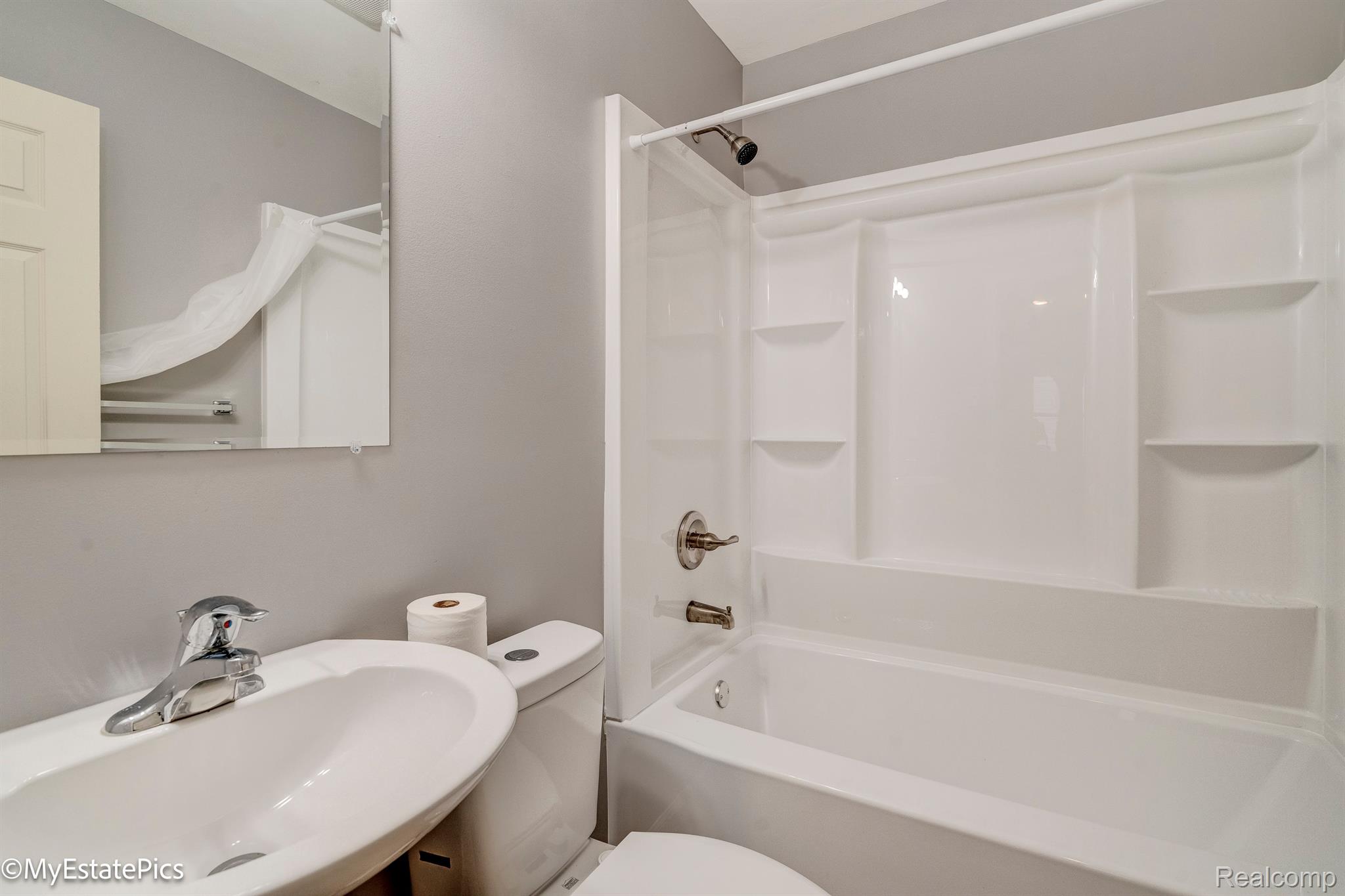 6151 Helen Street Property Photo 25