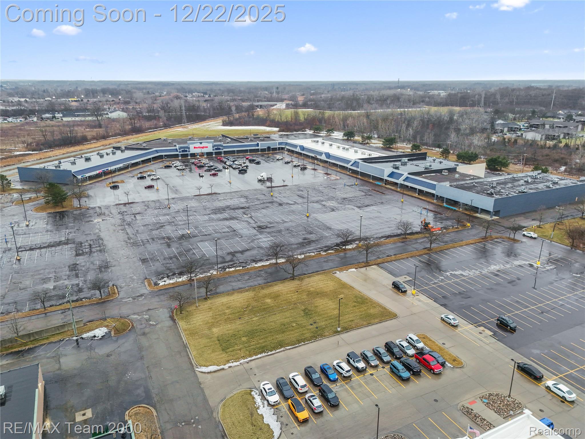22263-23307 Eureka Road Property Photo 8