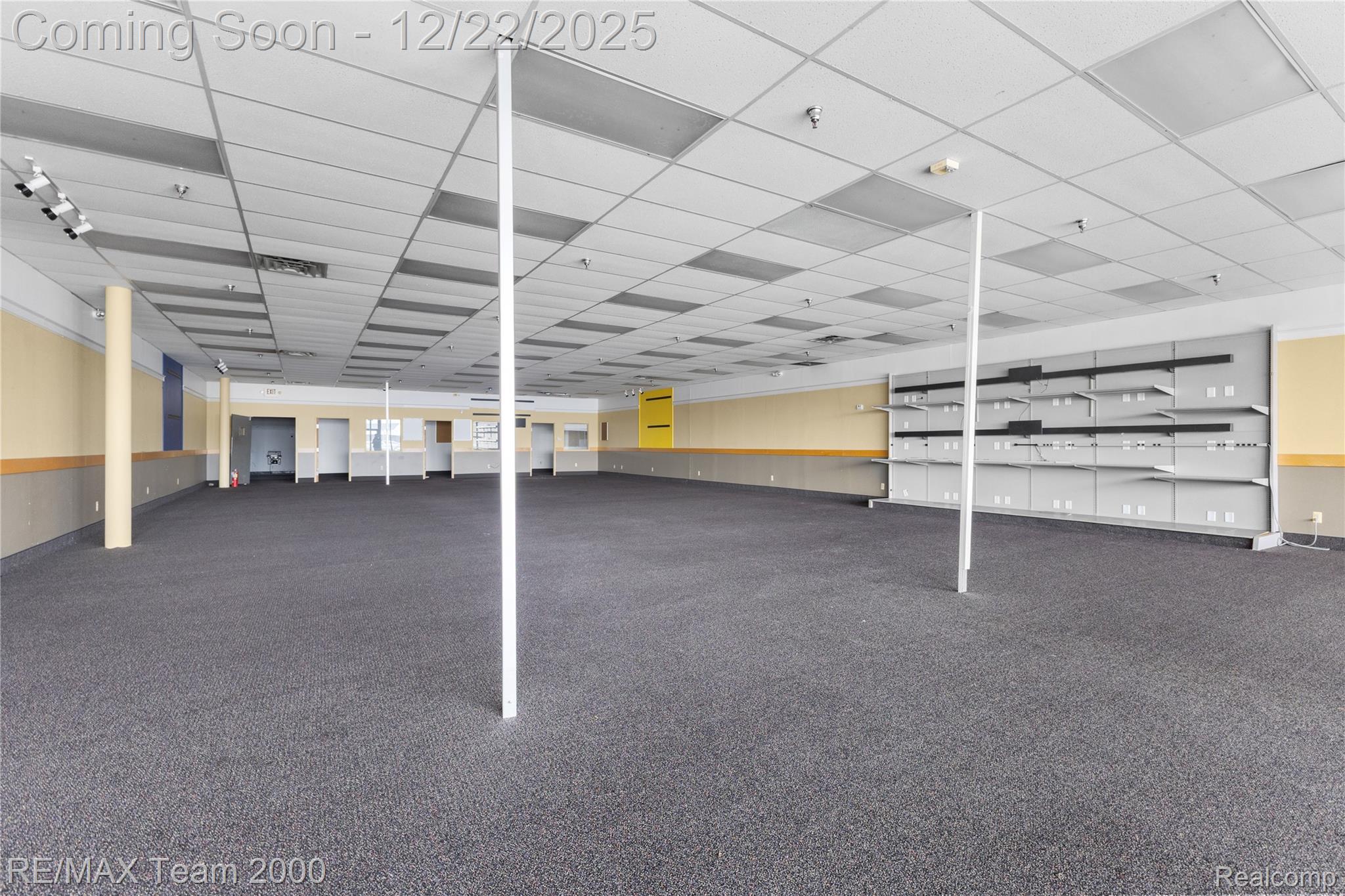 22263-23307 Eureka Road Property Photo 27