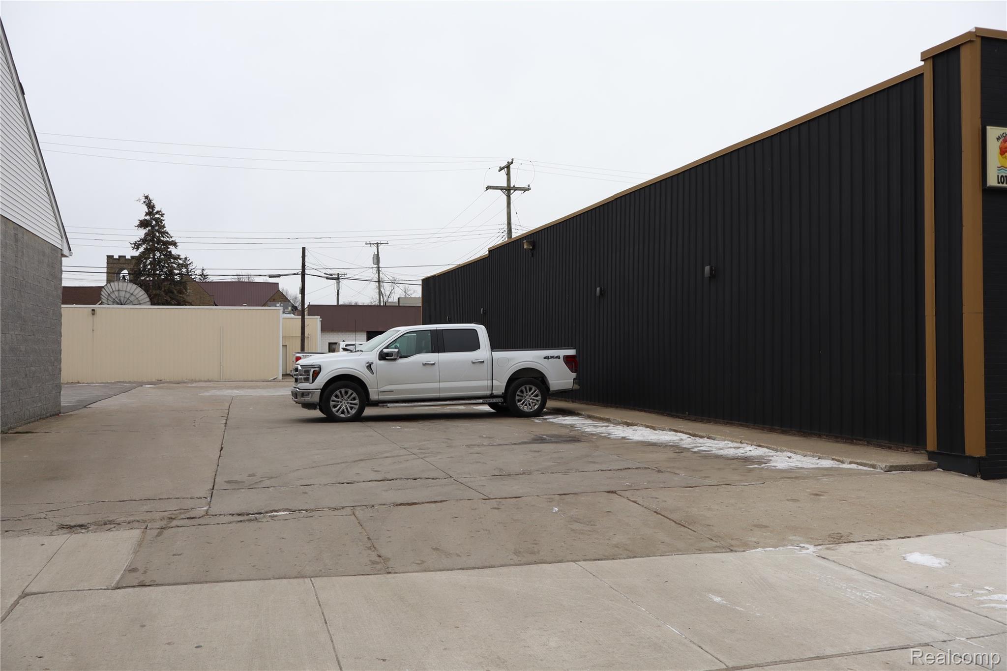 73 W Sanilac Road Property Photo 2
