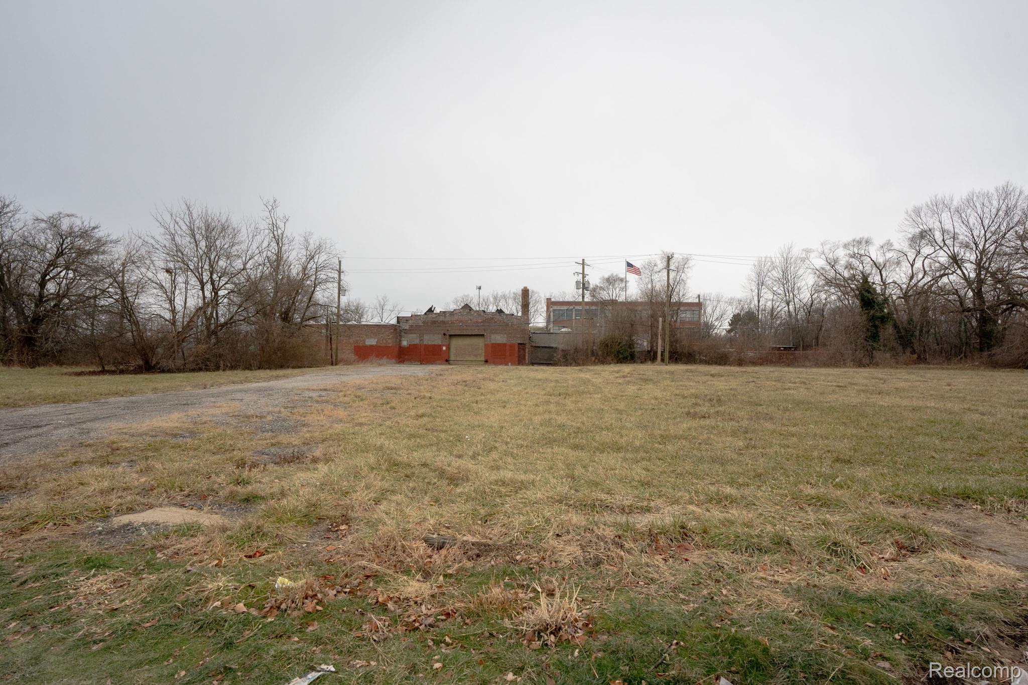 1179 Concord Street Property Photo 4