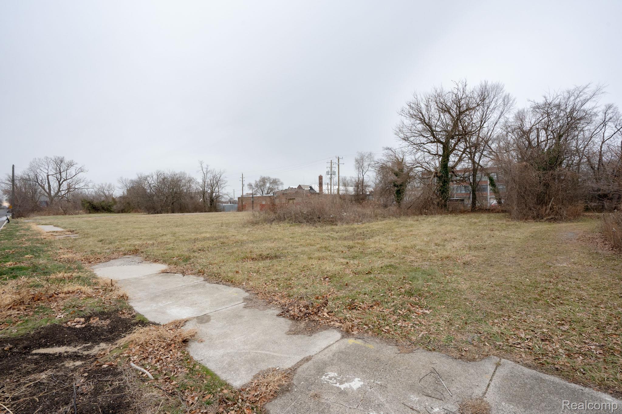 1179 Concord Street Property Photo 7