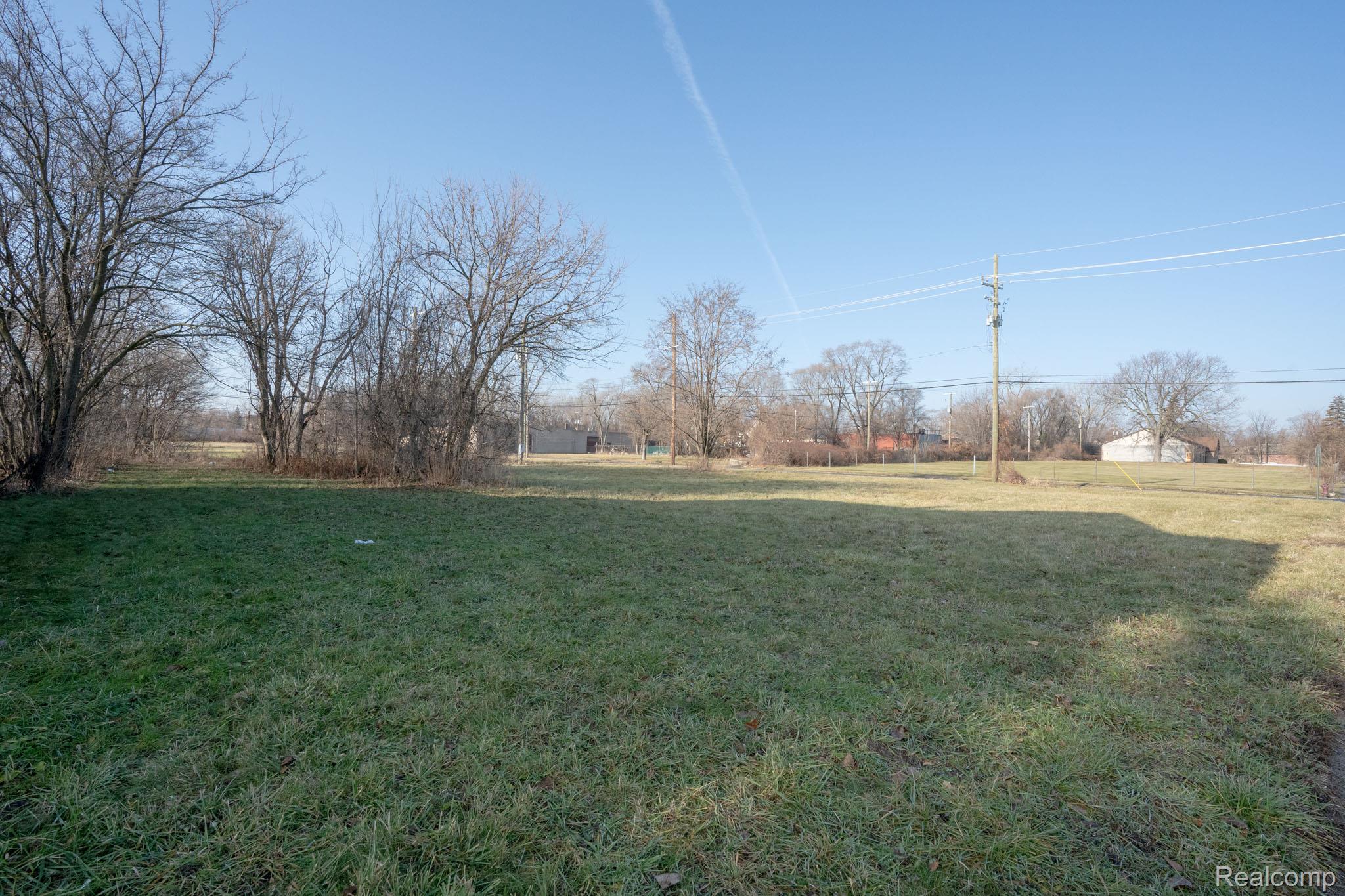 1251 Concord Street Property Photo 5