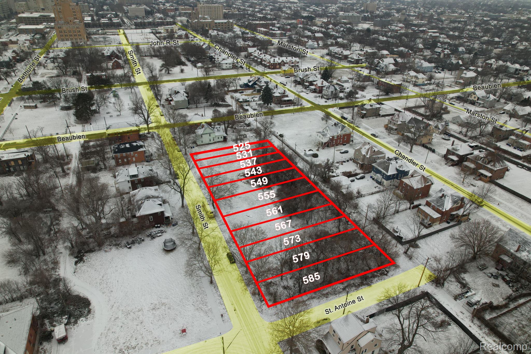 555 Smith Street Property Photo 2
