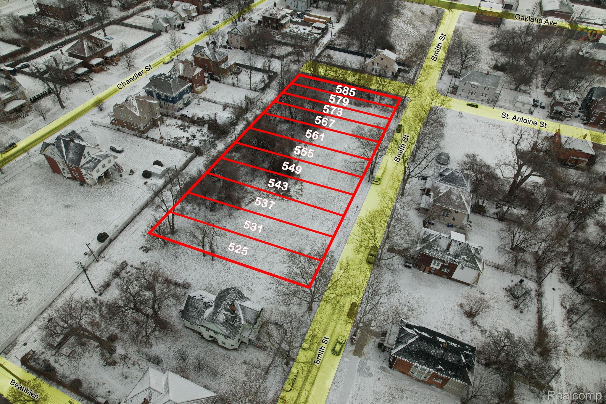 555 Smith Street Property Photo 5