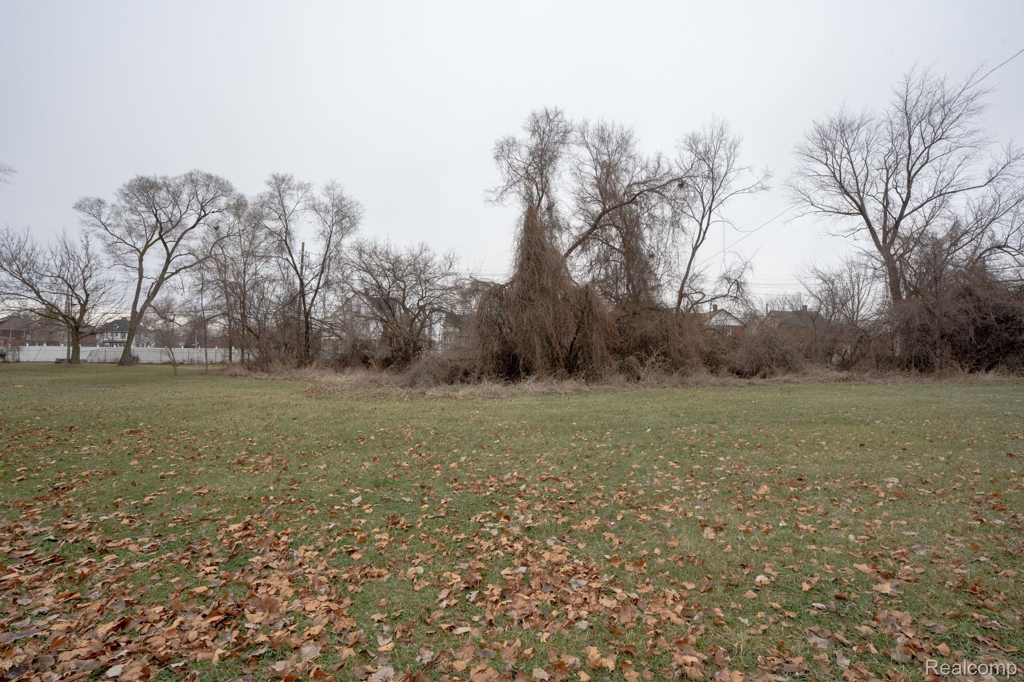 555 Smith Street Property Photo 8