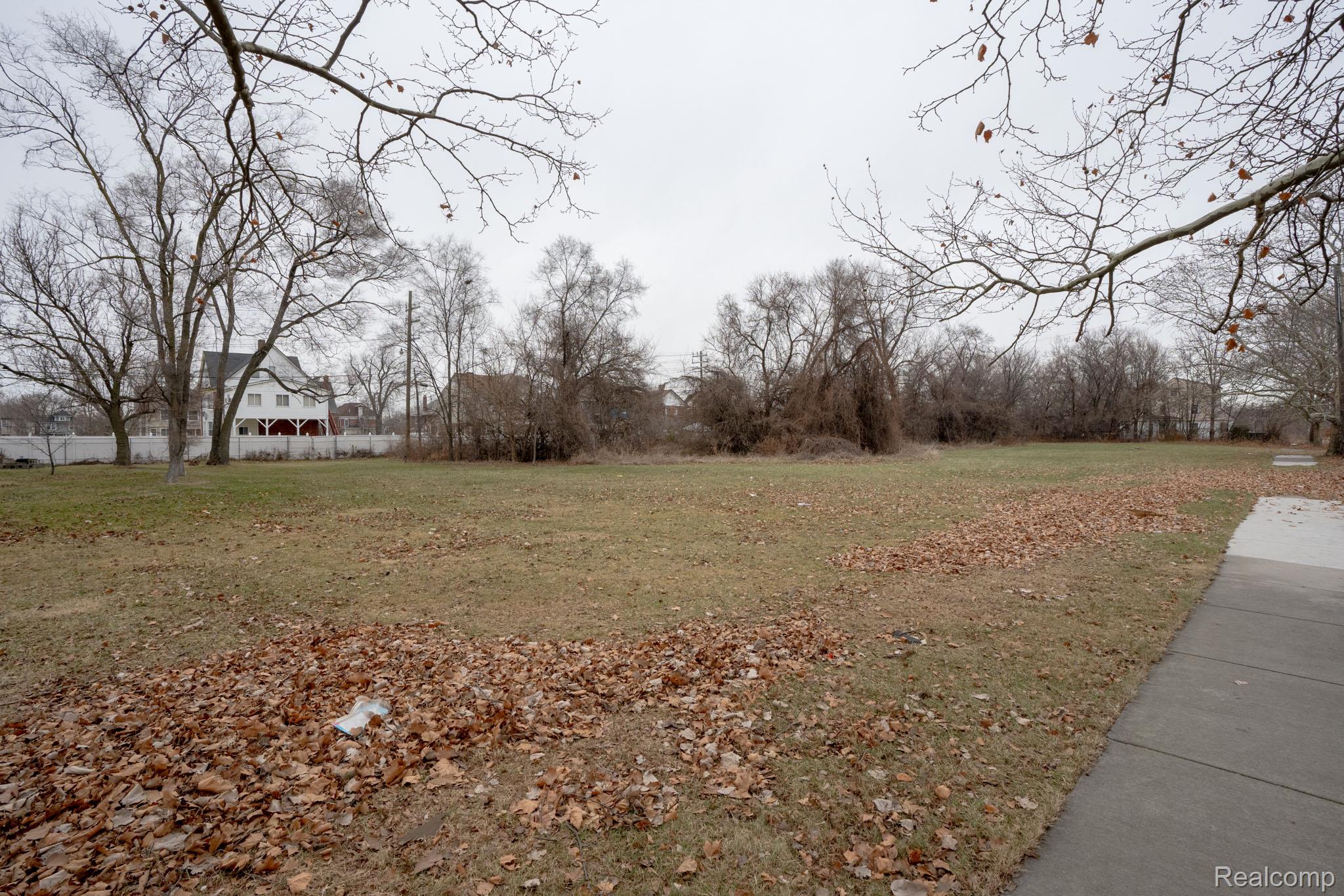 555 Smith Street Property Photo 10