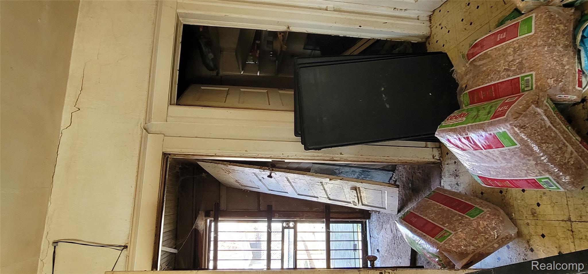 987 E Philadelphia Street Property Photo 15