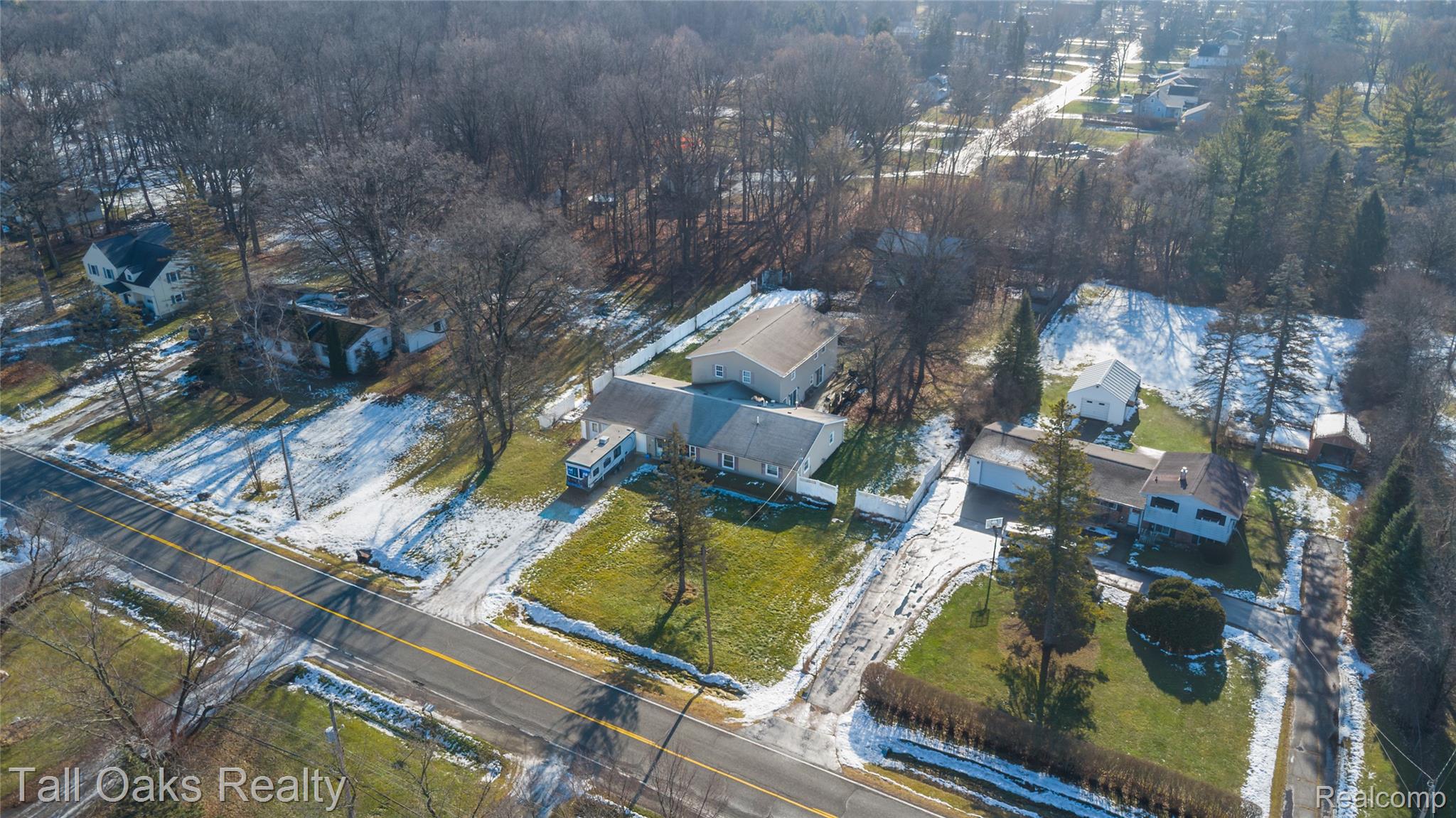 6054 E Pierson Road Property Photo 3