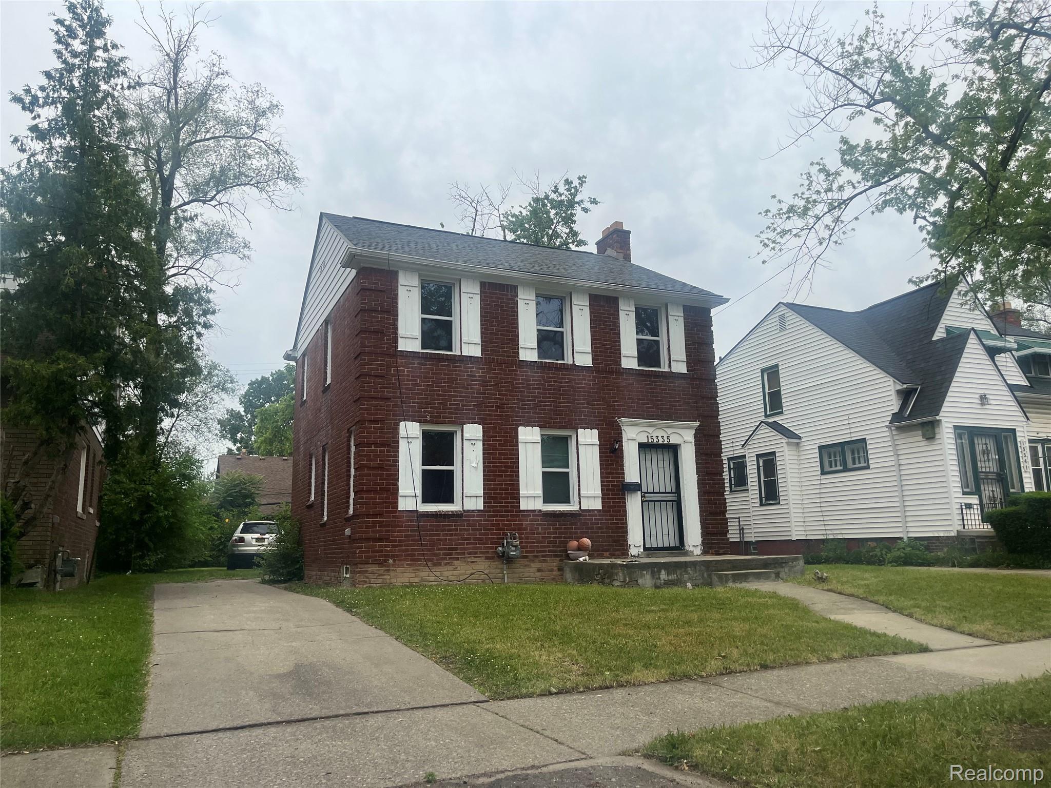 15335 Ferguson Street Property Photo 1