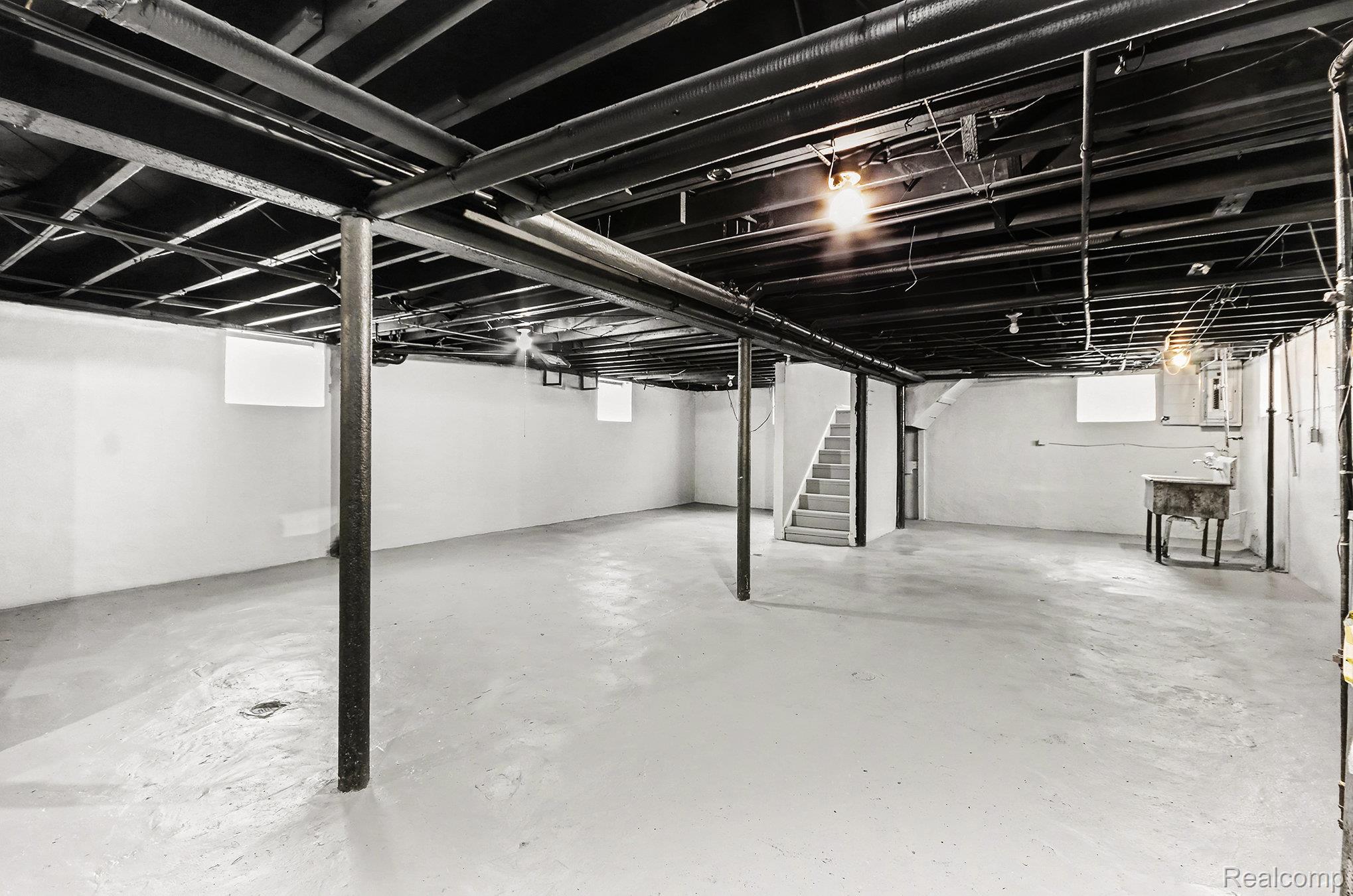 15065 Lincoln Avenue Property Photo 22