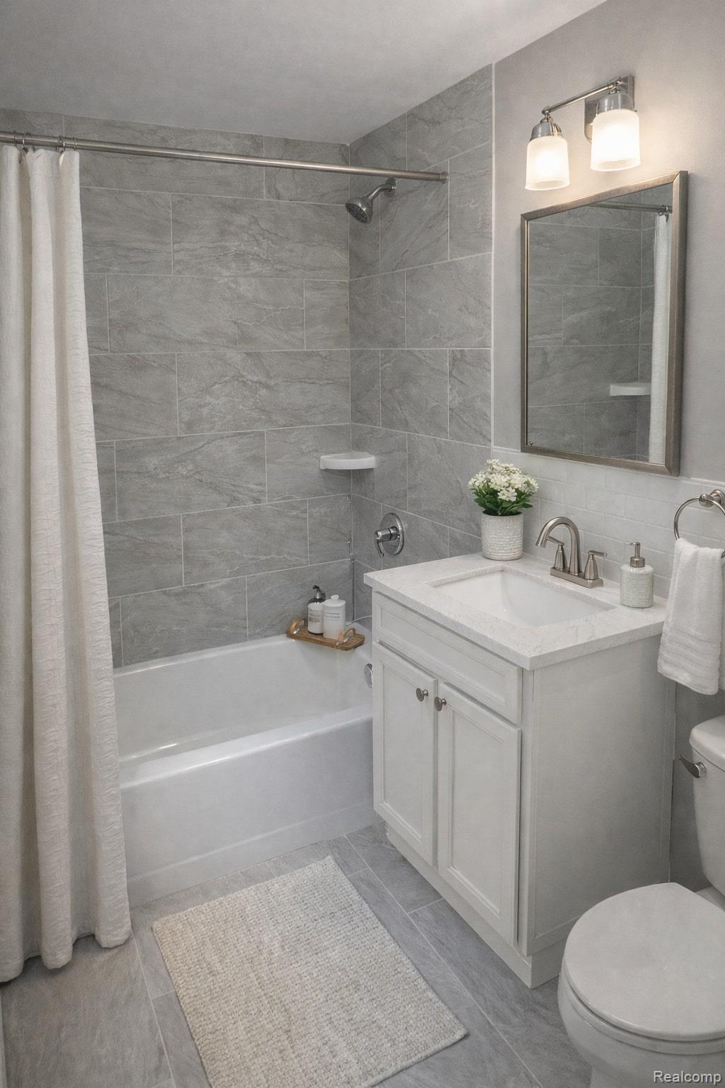 629 W Maple Road 15 Property Photo 7