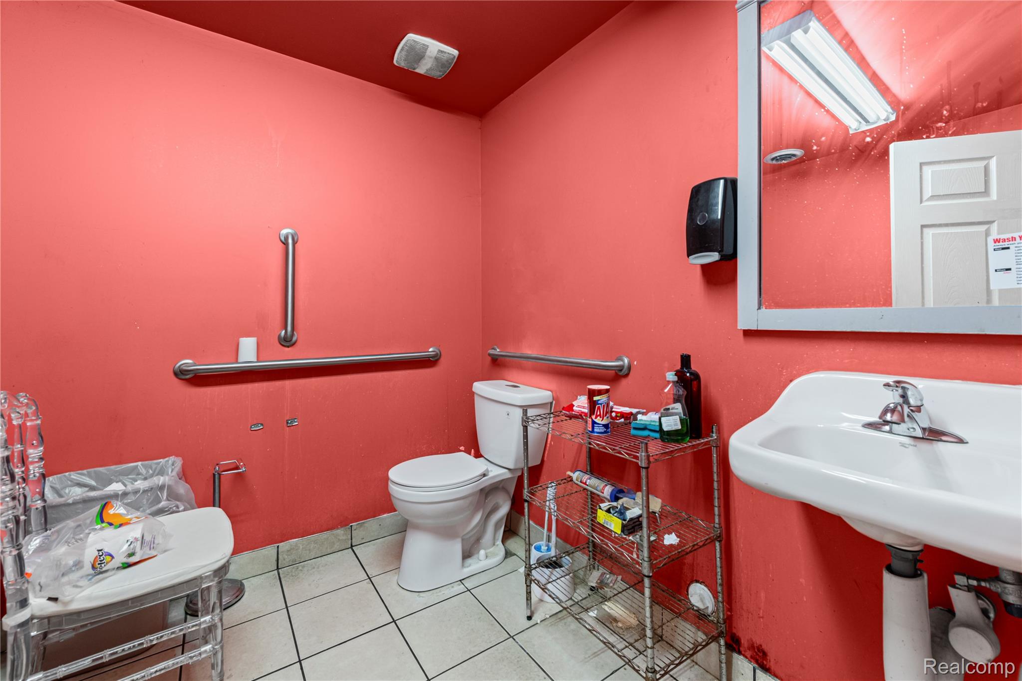 7512 9 Mile Property Photo 14