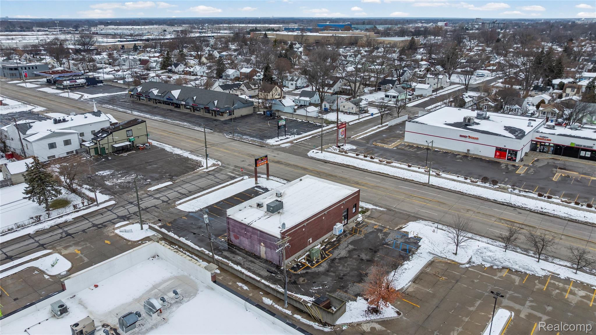 7512 9 Mile Property Photo 25