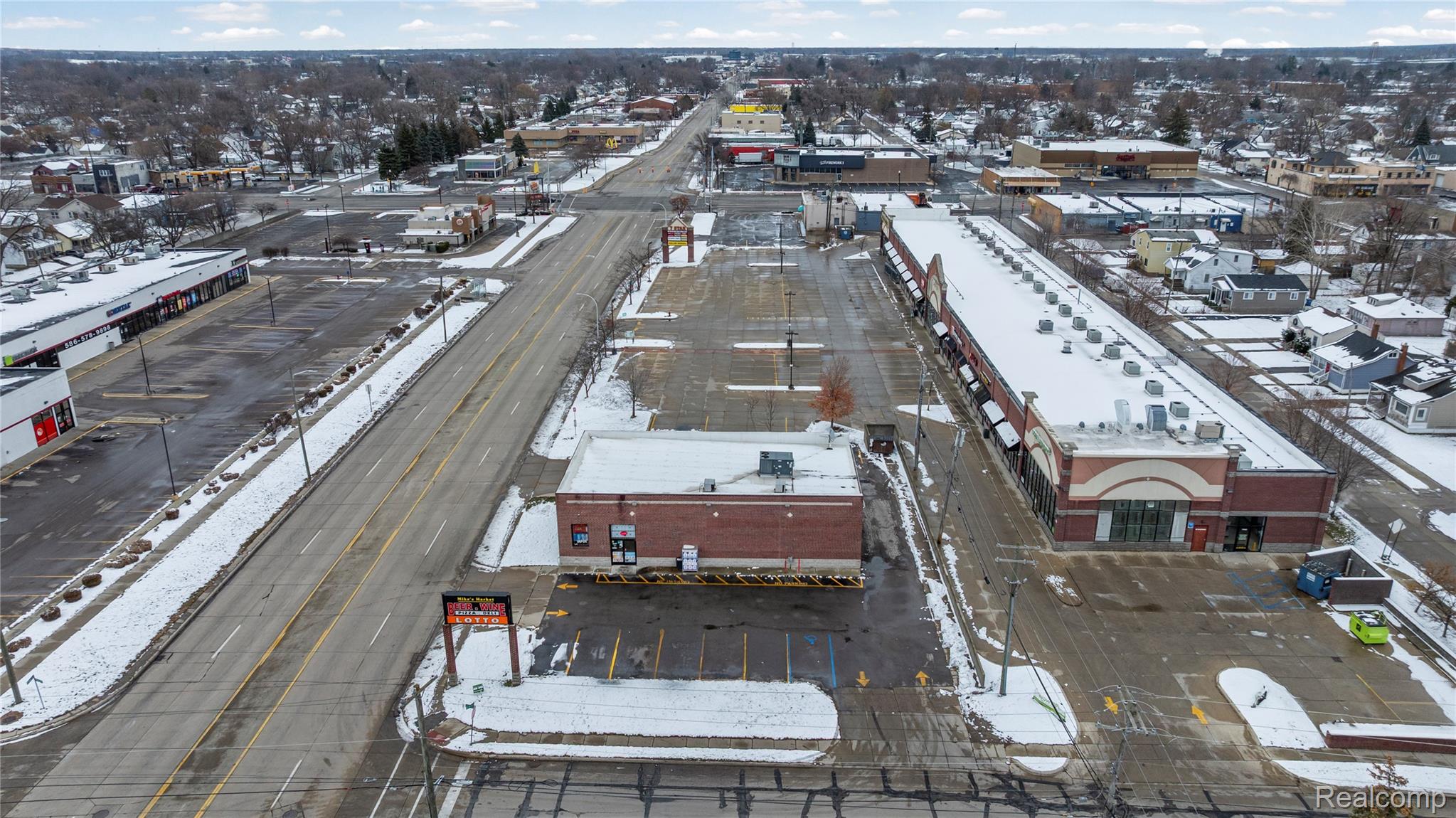 7512 9 Mile Property Photo 29