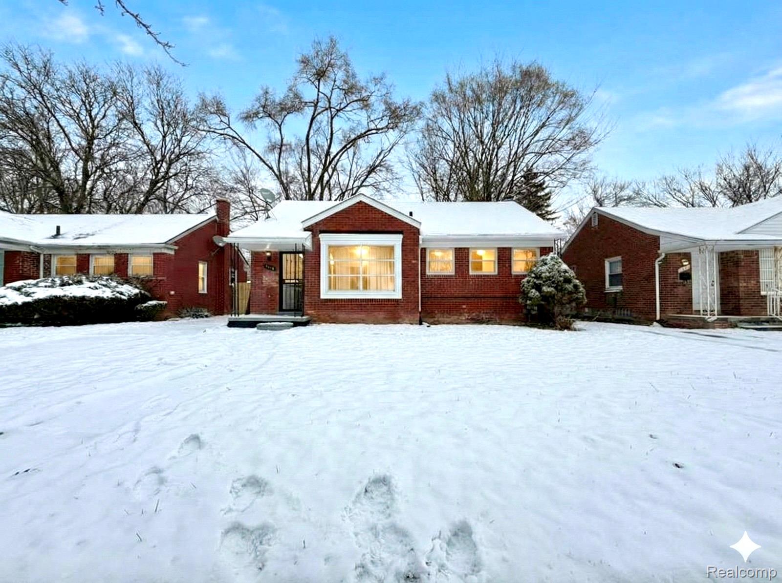 9550 Heyden Street Property Photo 3