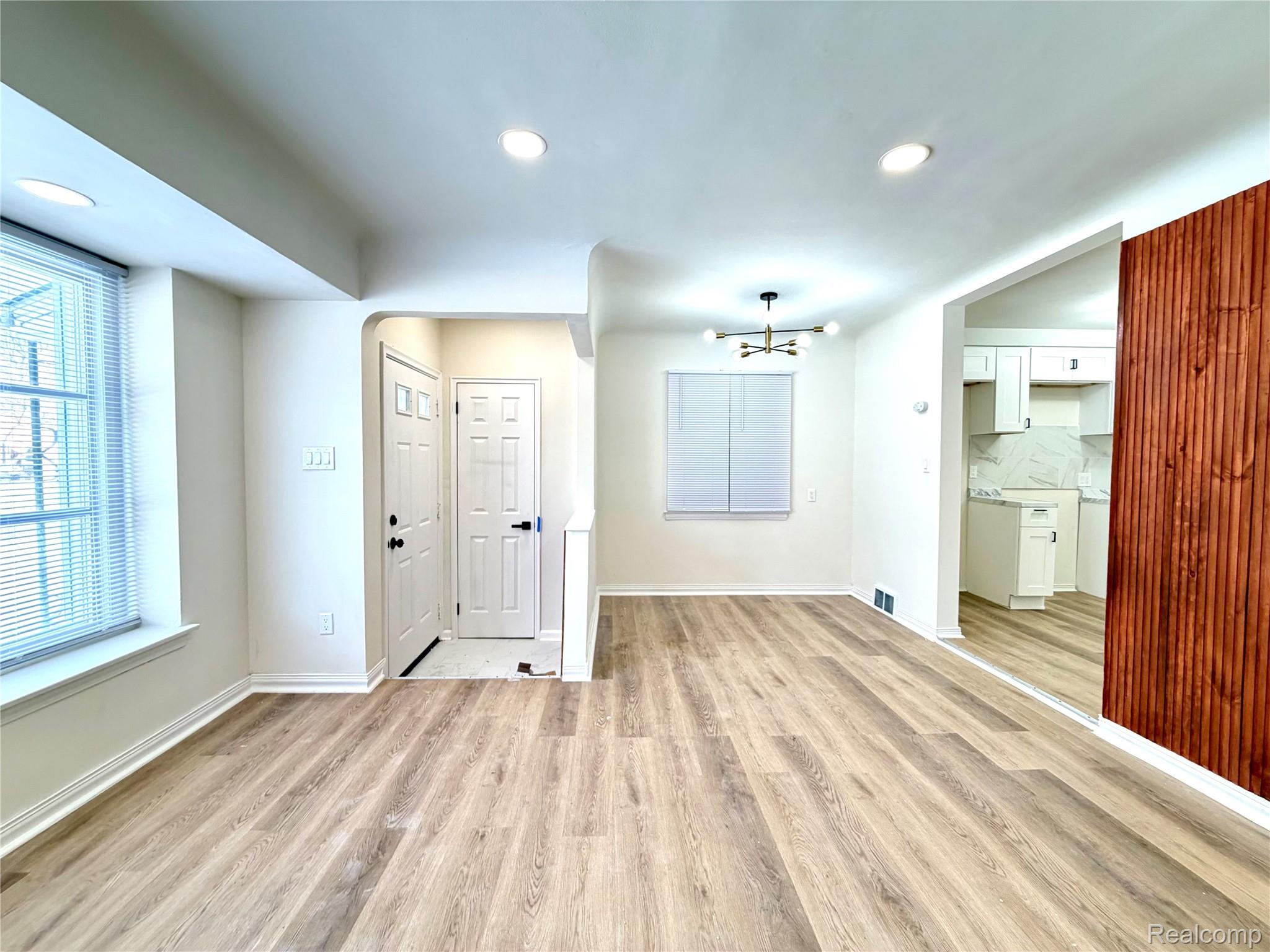 9550 Heyden Street Property Photo 11