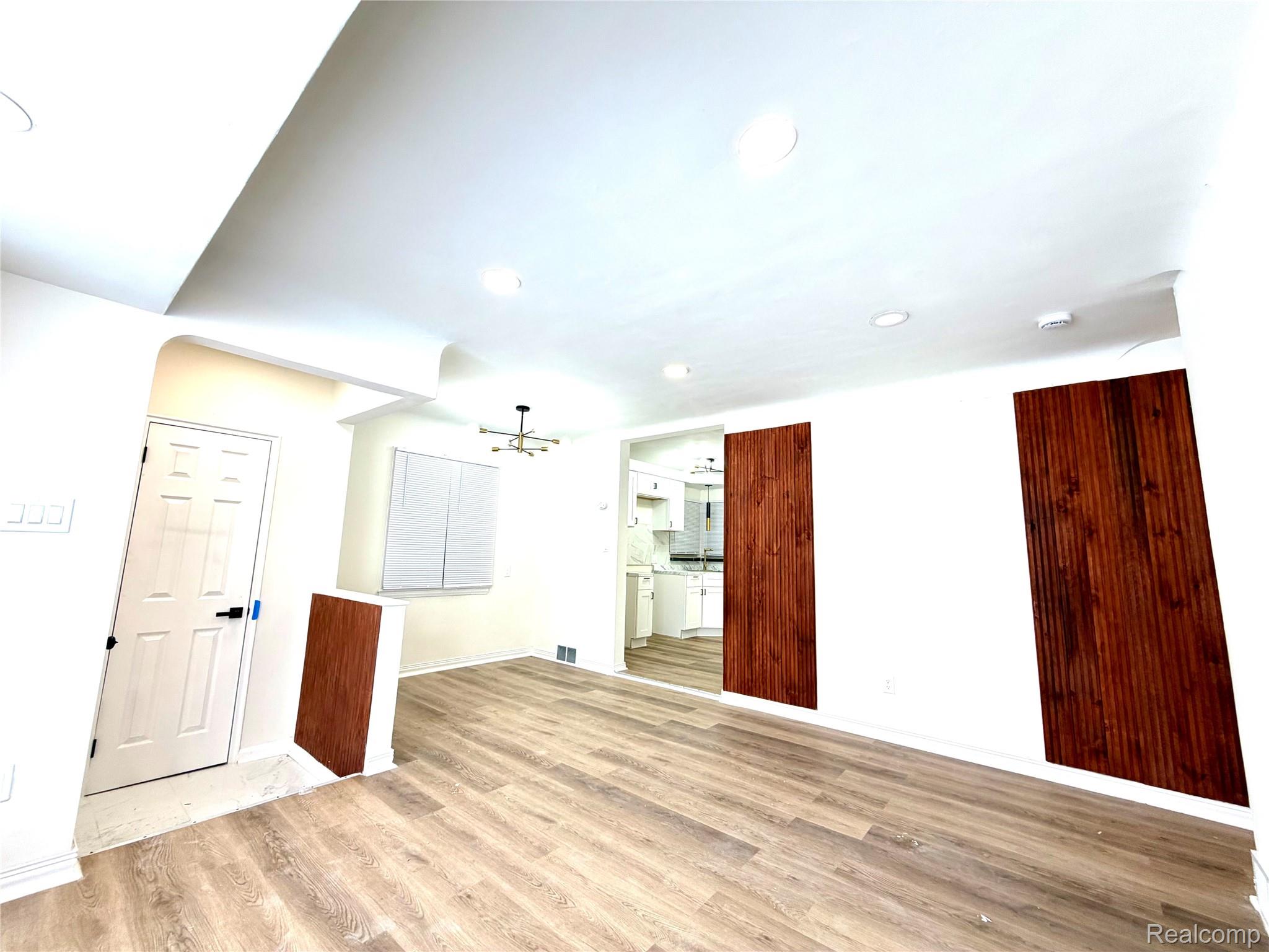 9550 Heyden Street Property Photo 12