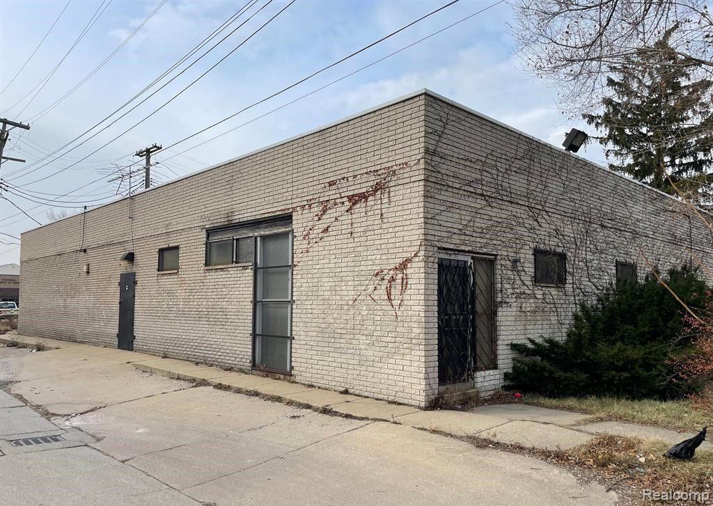 503 W Grand Boulevard Property Photo 1