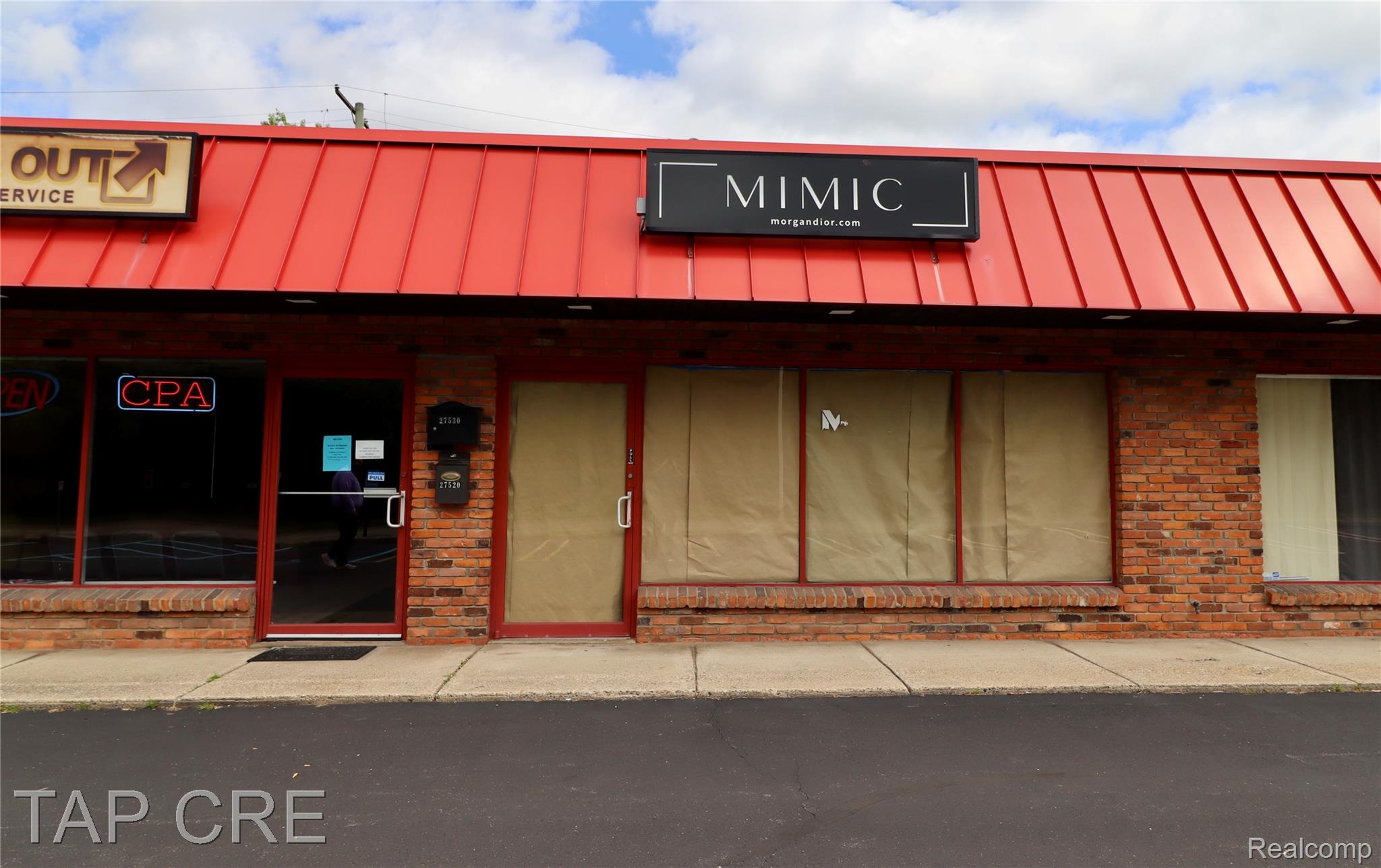 27520 7 Mile Road Property Photo 1