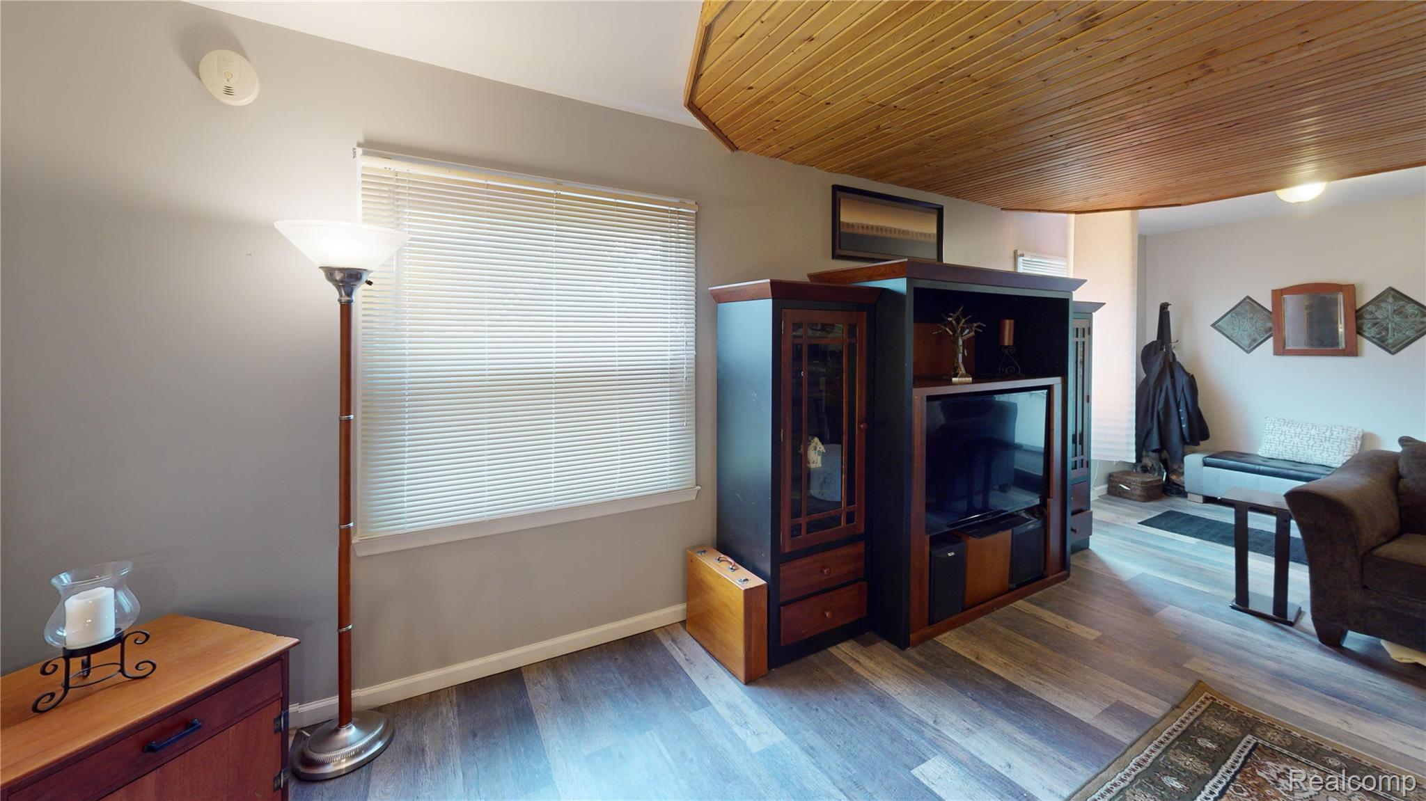 721 S Michigan Property Photo 9