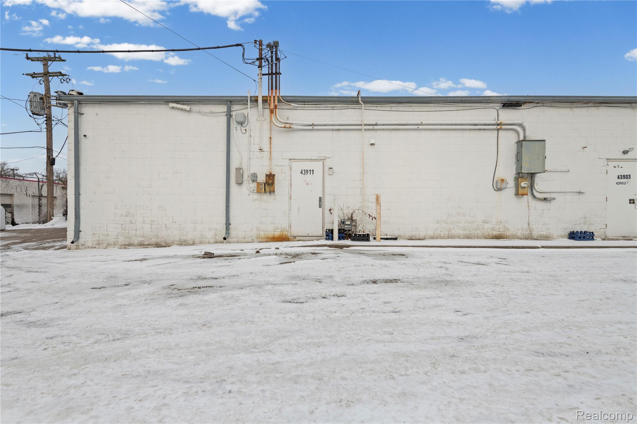 43911 Van Dyke Property Photo 28