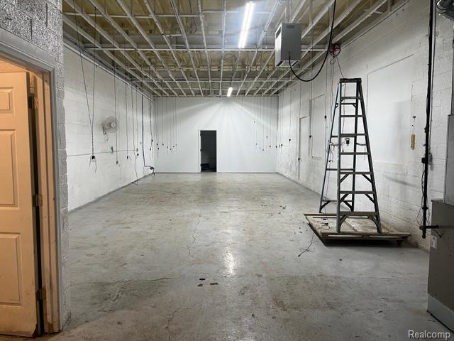 18421 Conant Street Property Photo 2
