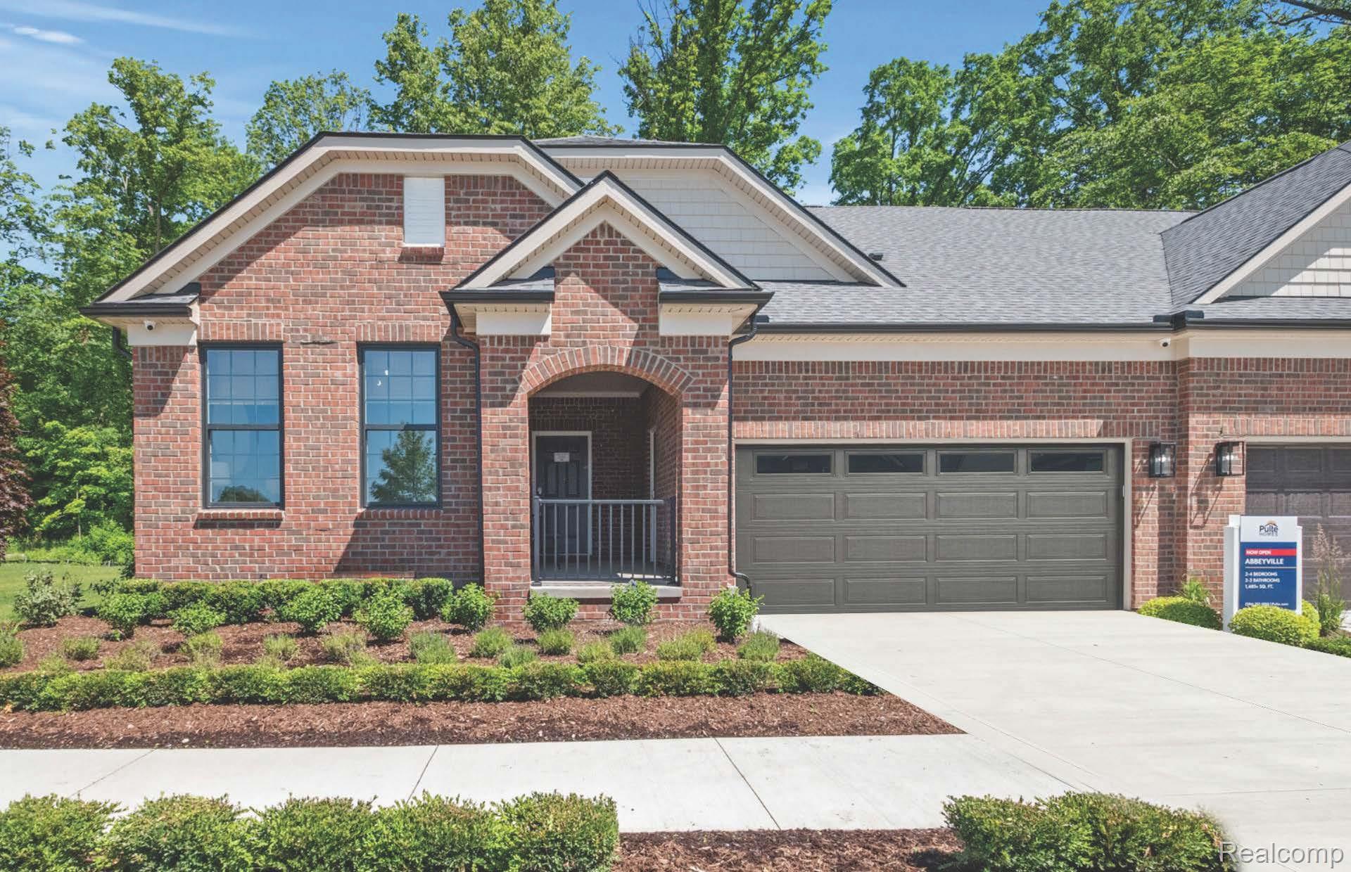 55834 Oak Pointe Drive Property Photo 1