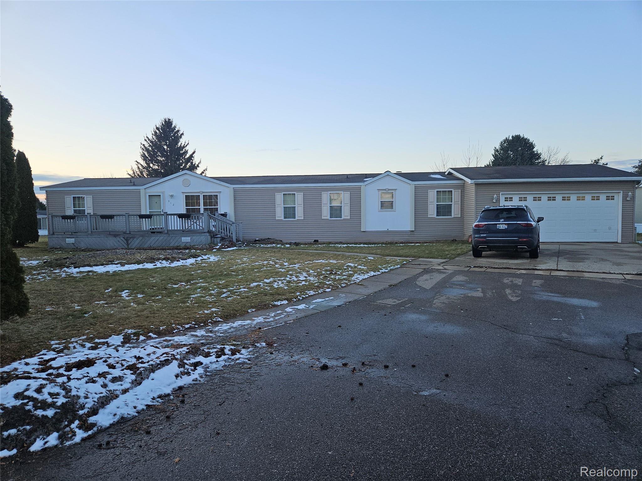 312 Black Oak Property Photo 1