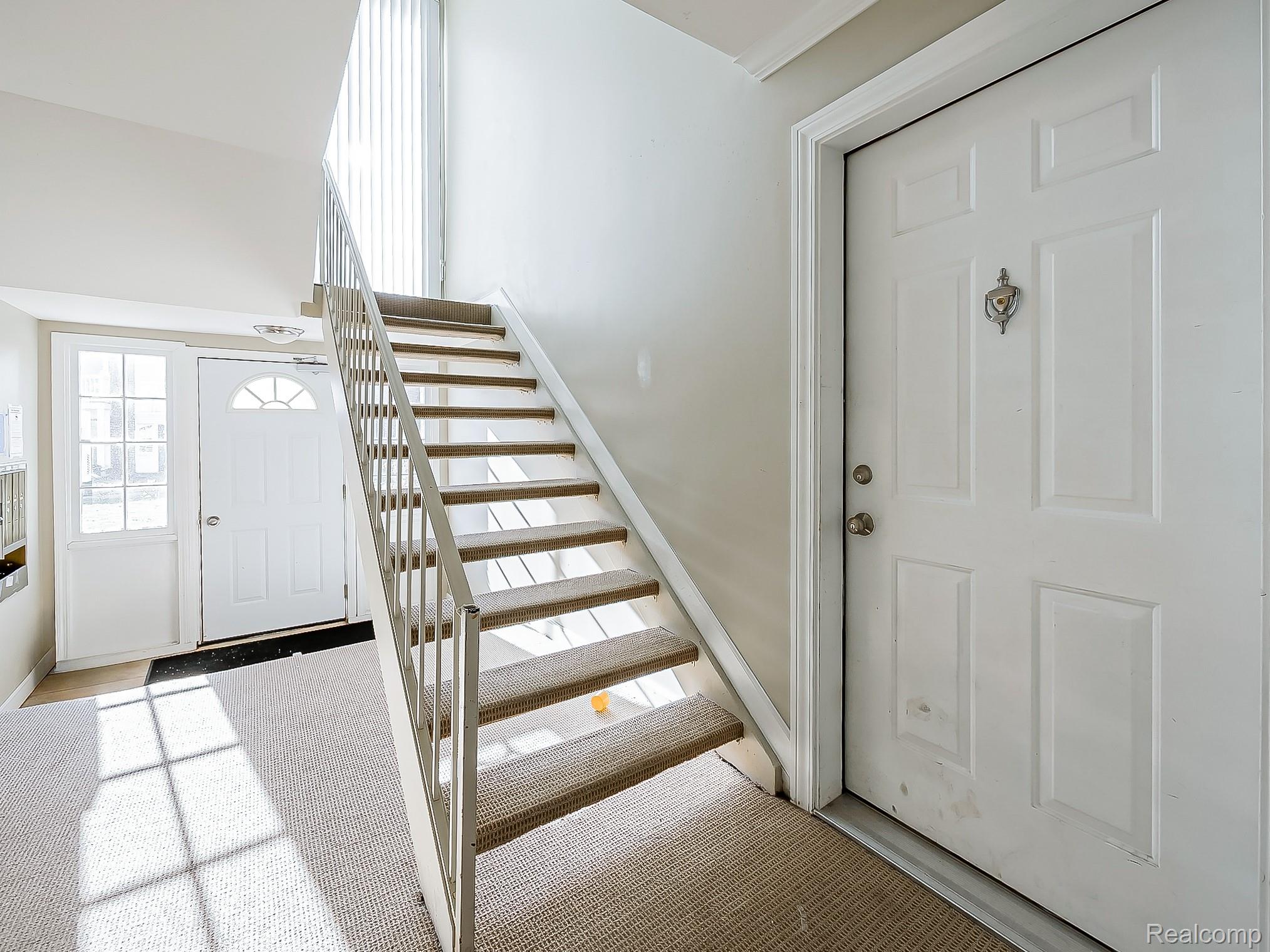 2440 Parmenter Boulevard Property Photo 6