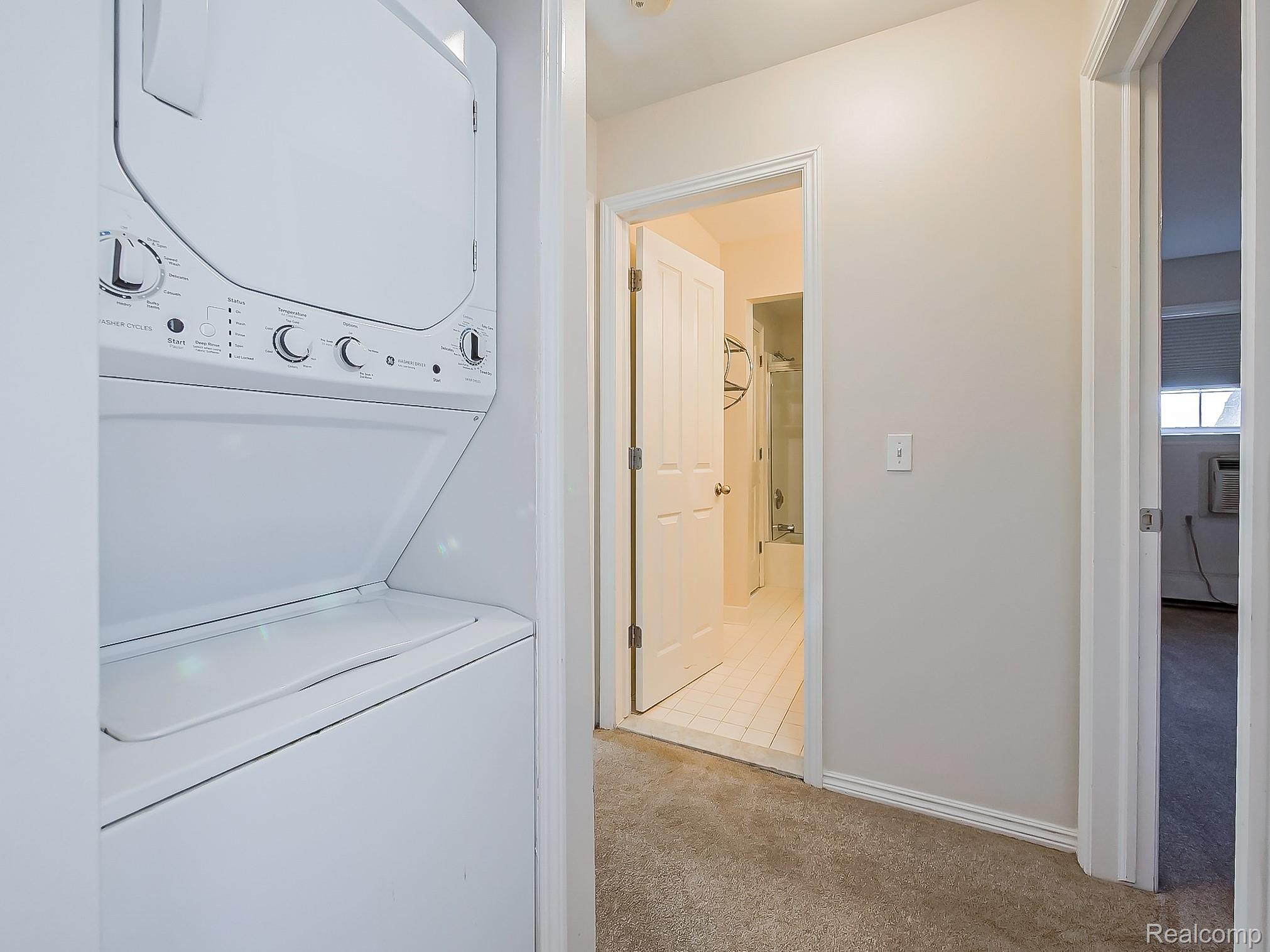 2440 Parmenter Boulevard Property Photo 16