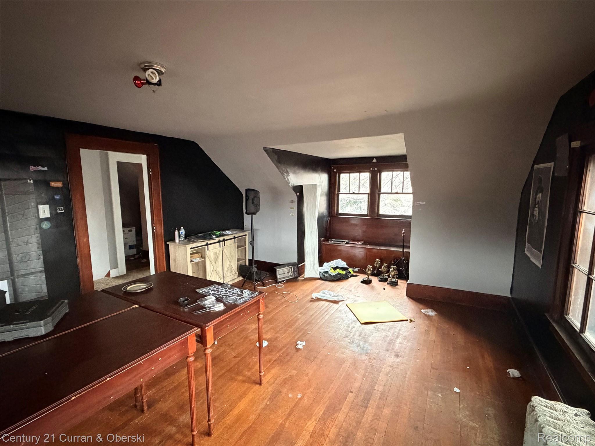 107 Mclean Street Property Photo 22