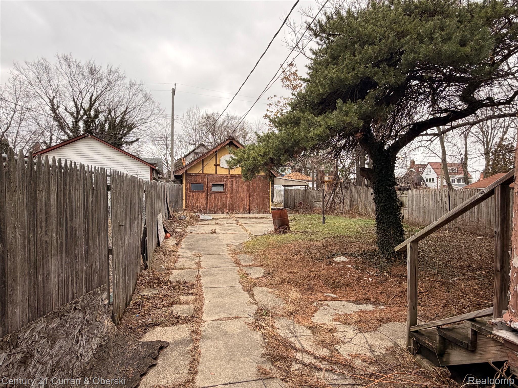 107 Mclean Street Property Photo 36