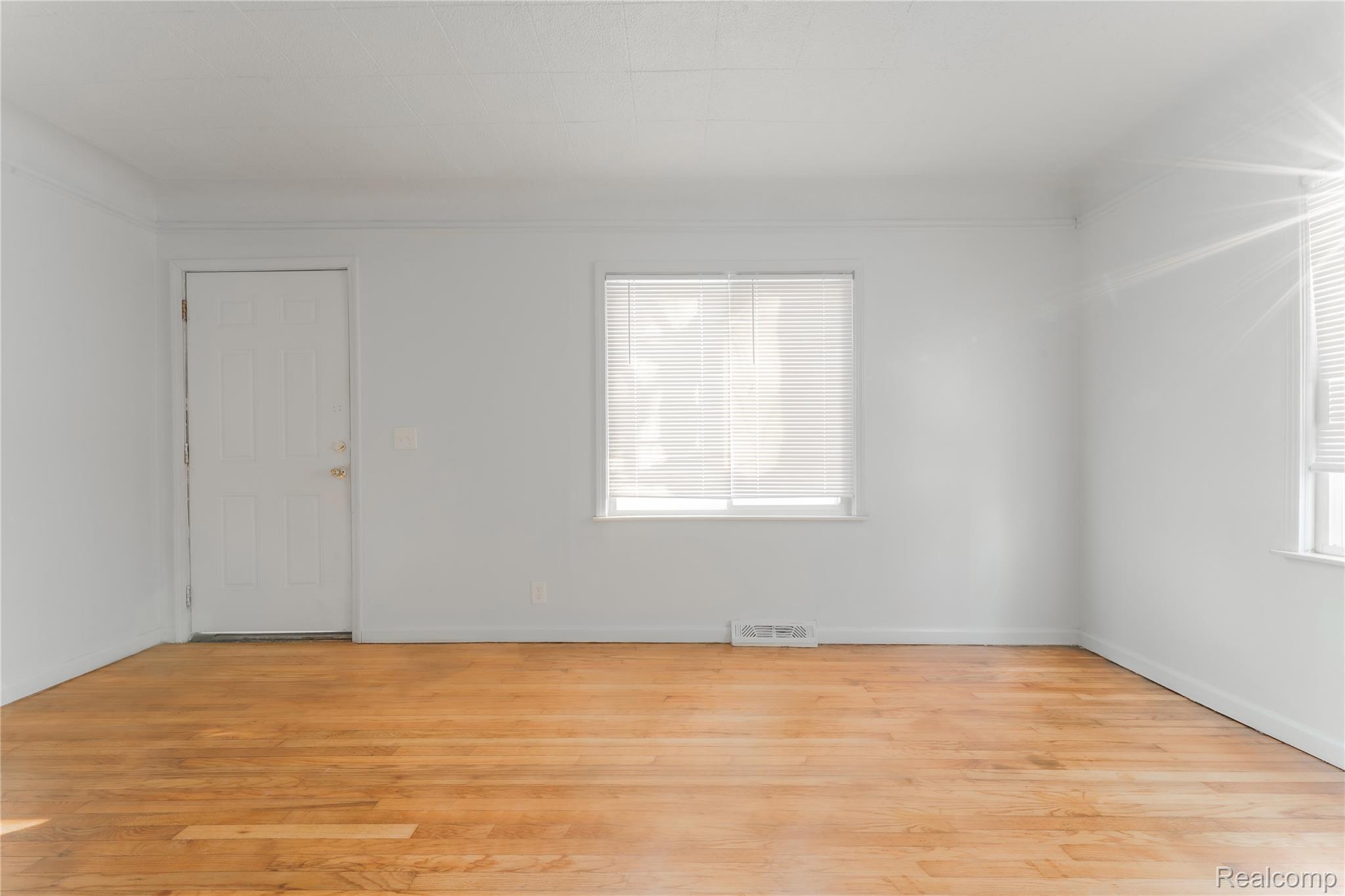 4524 Fleming Street Property Photo 8