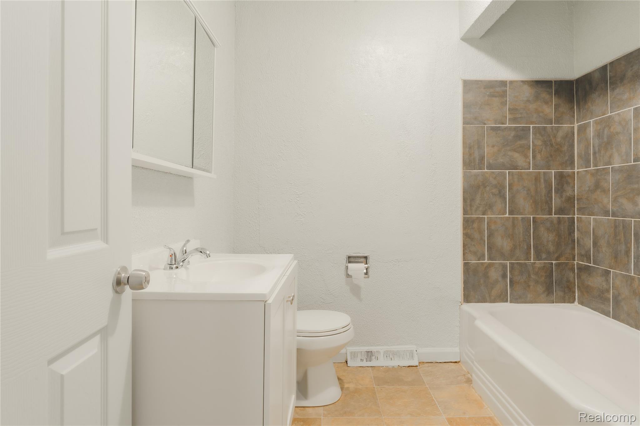 4524 Fleming Street Property Photo 10