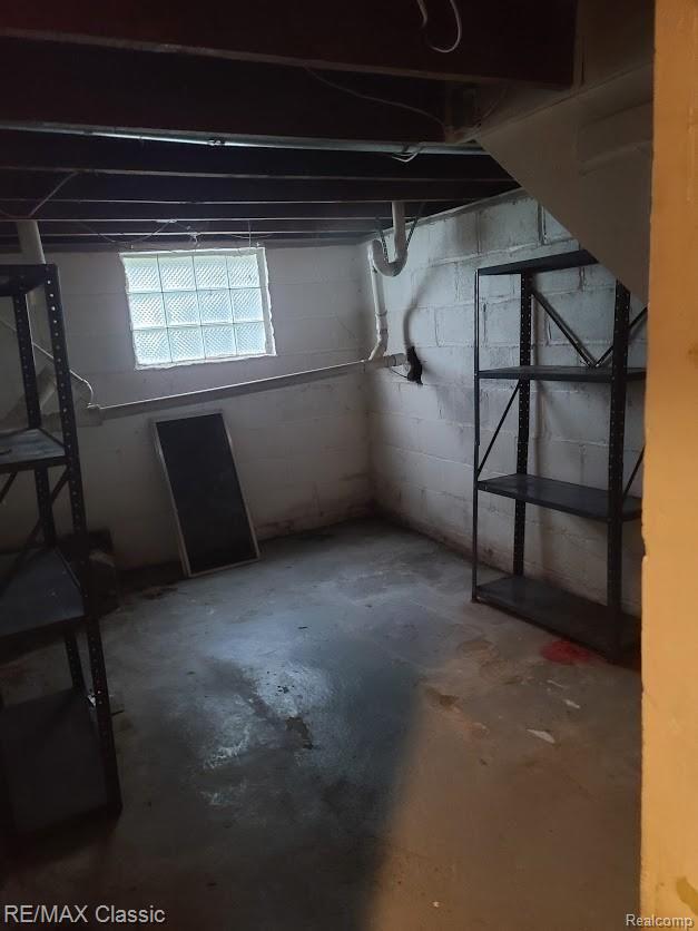 304 Baker Street Property Photo 3