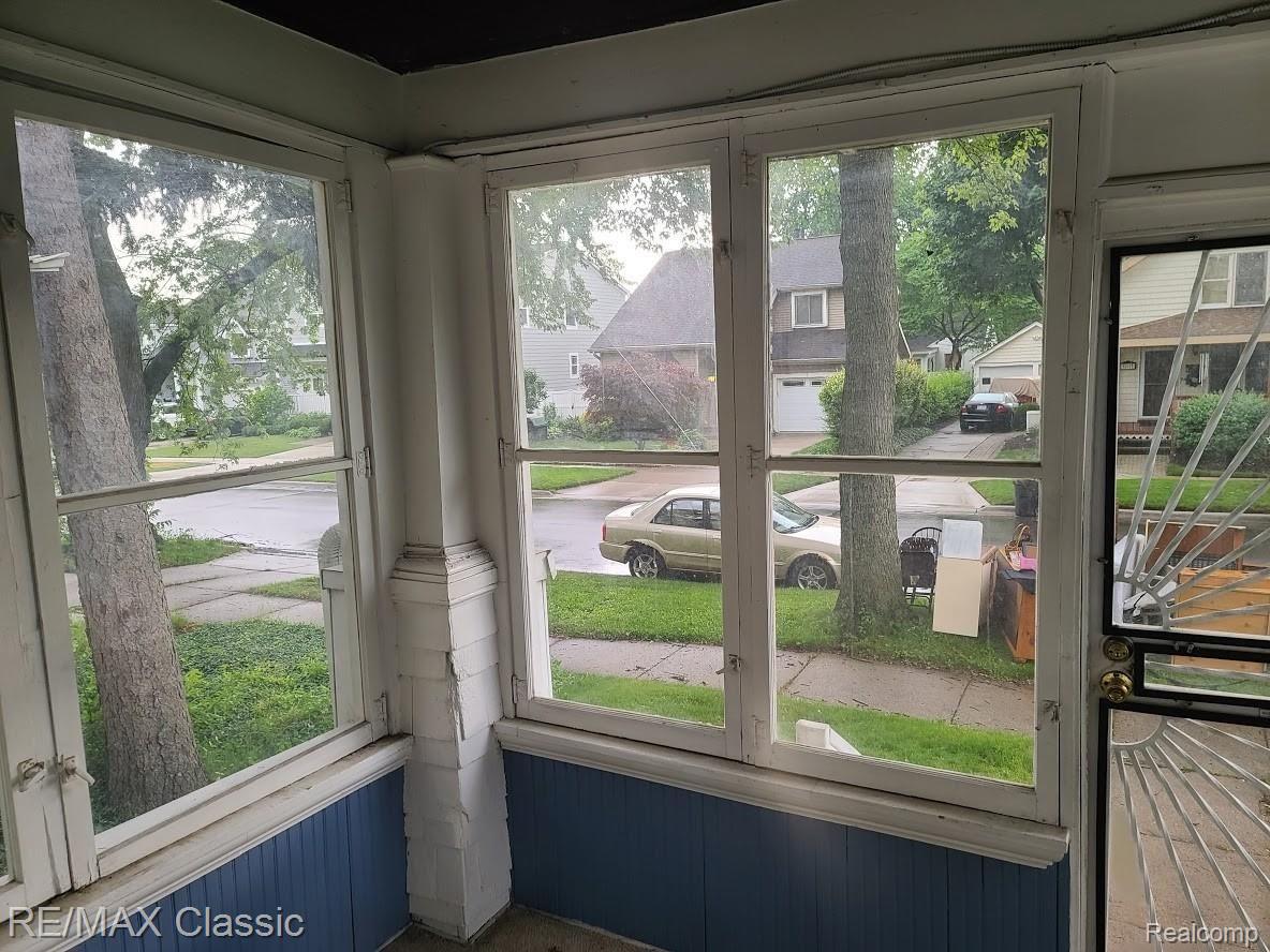 304 Baker Street Property Photo 5