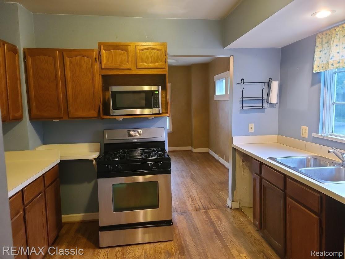 304 Baker Street Property Photo 9