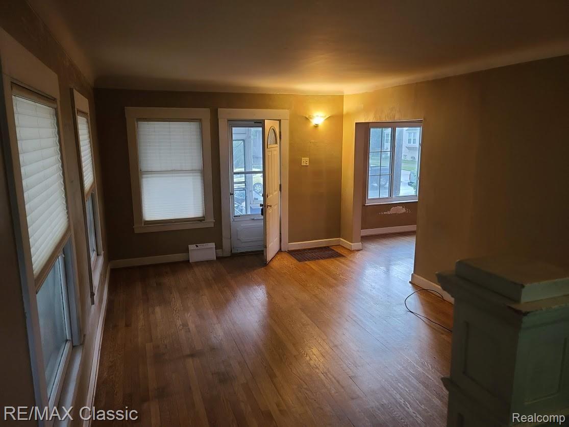 304 Baker Street Property Photo 13