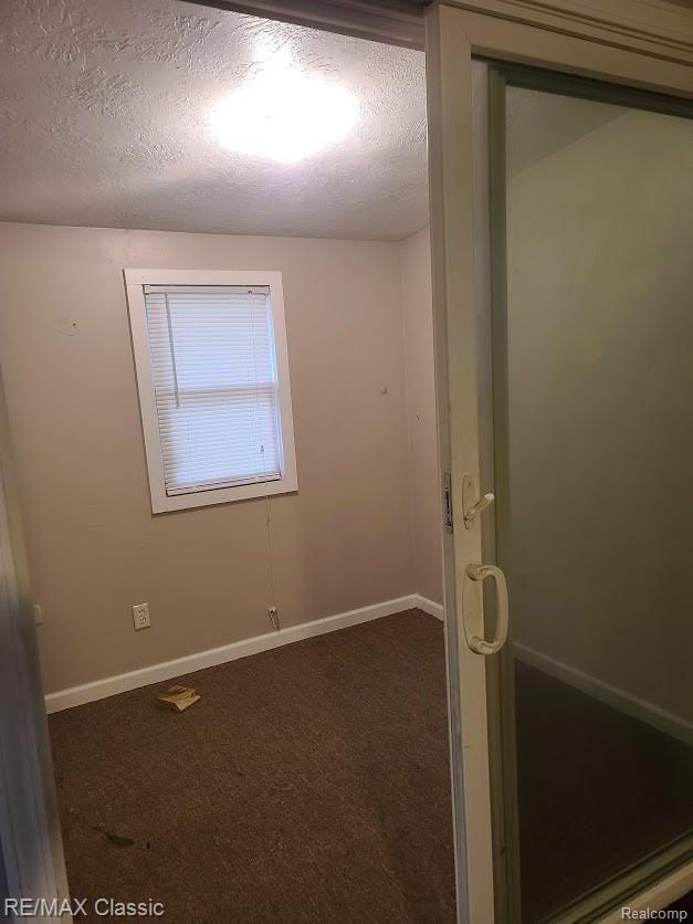 304 Baker Street Property Photo 22
