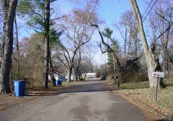 657 Marie Avenue Property Photo 3