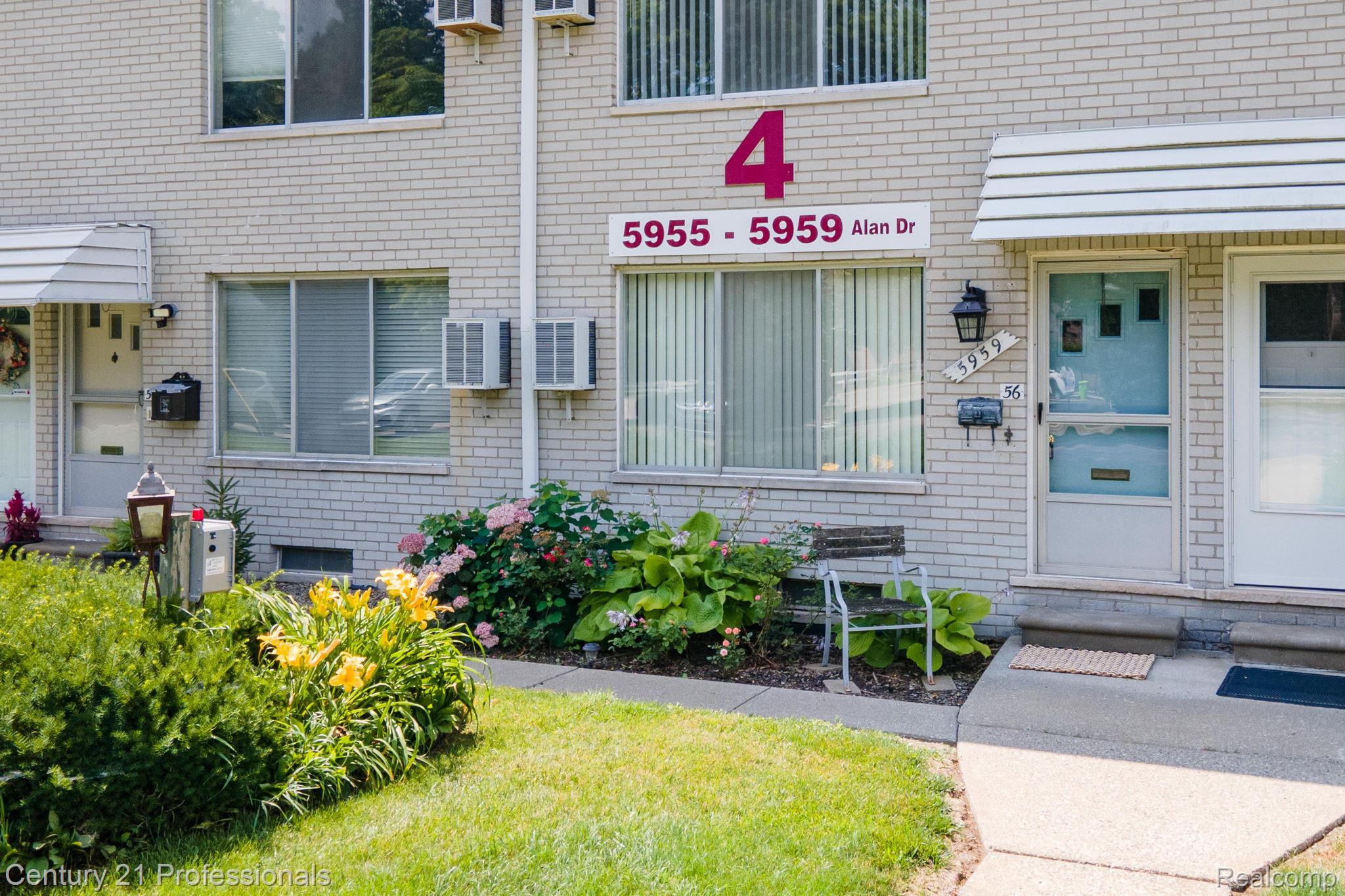 5959 Alan 56 Property Photo 2