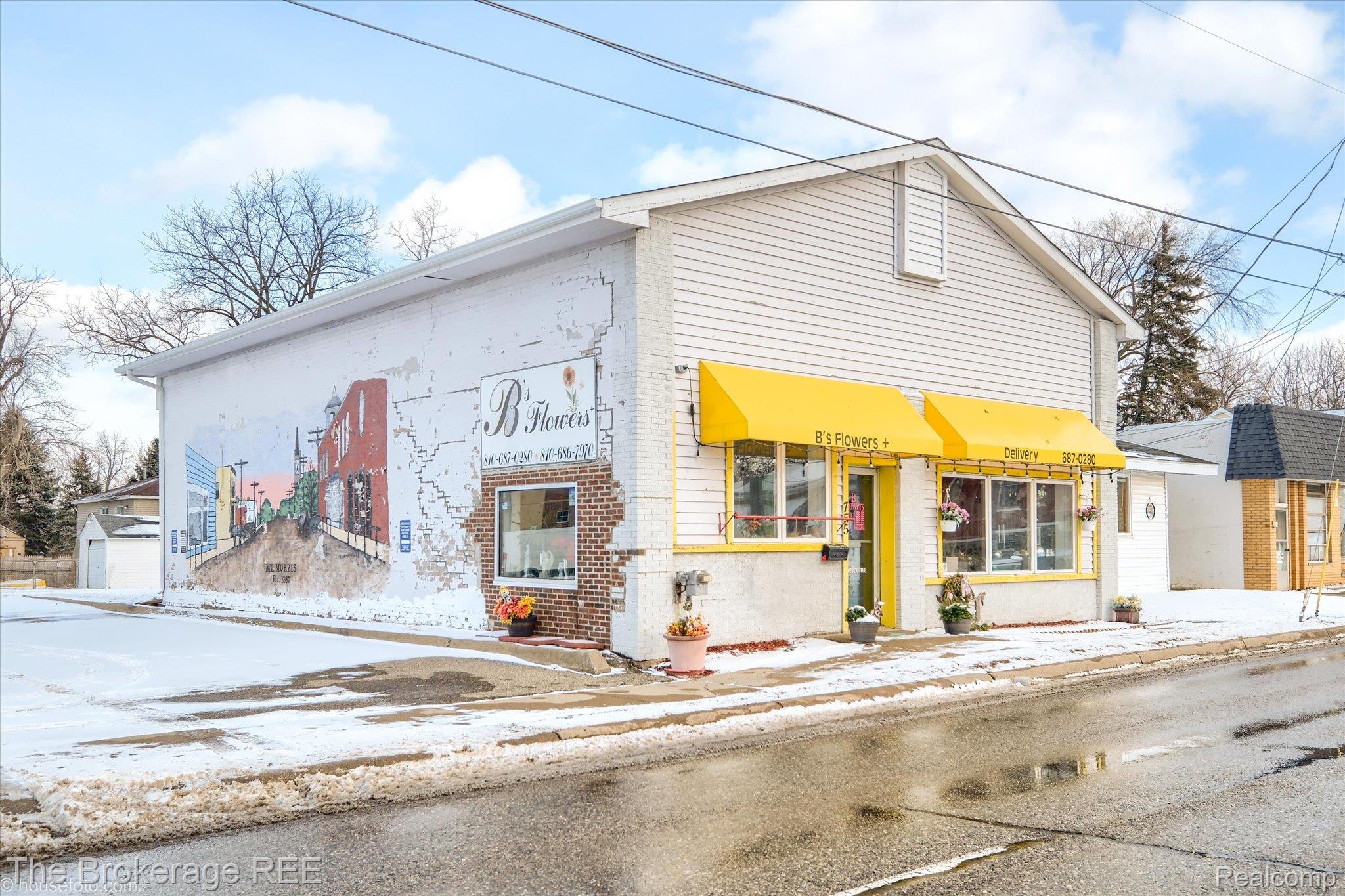 755 E Mount Morris Street Property Photo 1