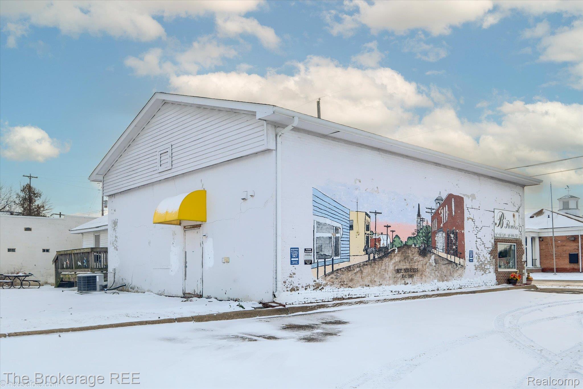 755 E Mount Morris Street Property Photo 4